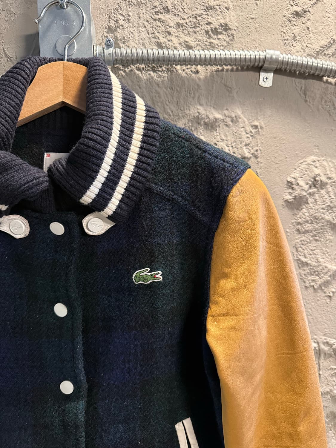 38 라코스테 LACOSTE 울 레더 바시티 스타디움 자켓 네이비 베이지 상품이미지3