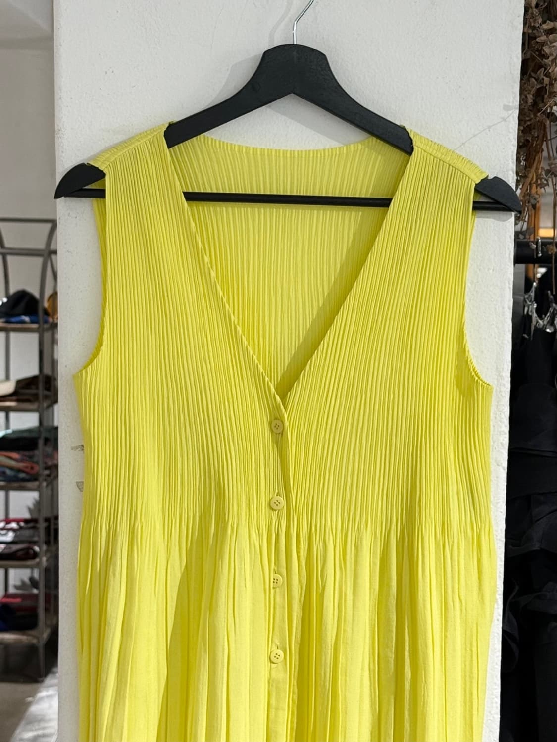 이세이미야케 페테 옐로우 플리츠 버튼 탱크 탑 상품이미지2