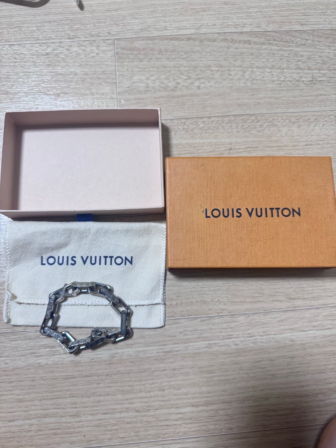 루이비통 모노그램 체인 팔찌 상품이미지1