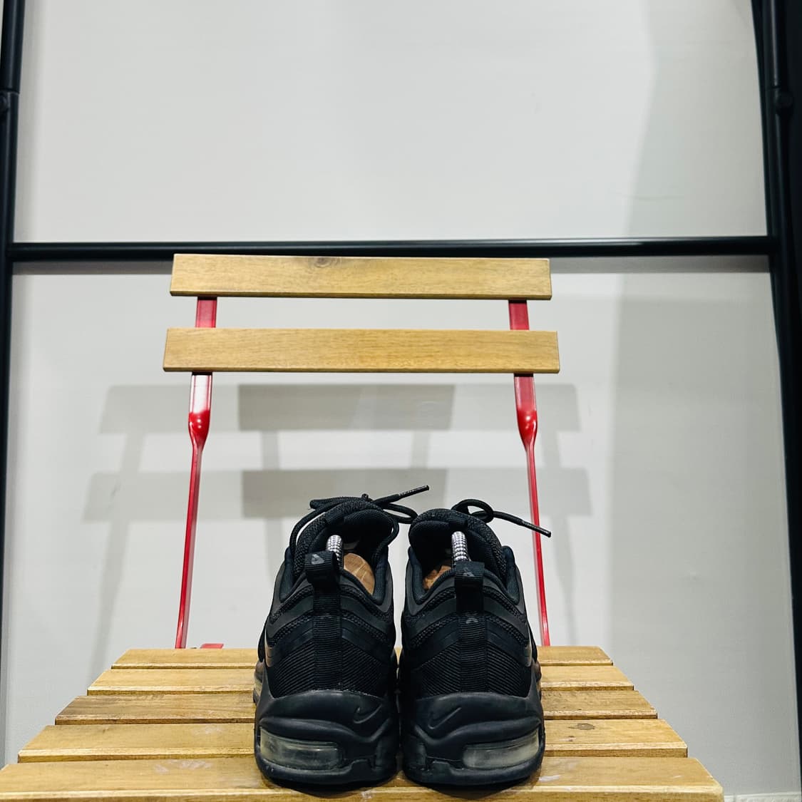 250) 나이키 운동화 남녀공용 신발 에어맥스 97 블랙 상품이미지4