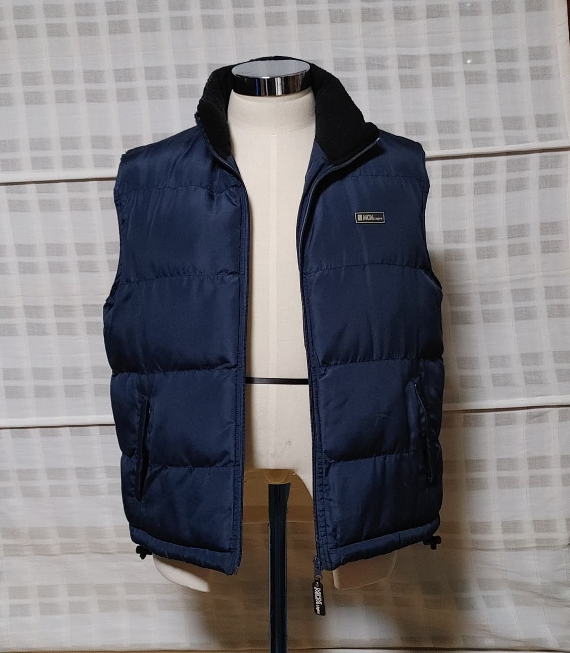 MCM 네이비 패딩 조끼 M (95~100 정도) 상품이미지3