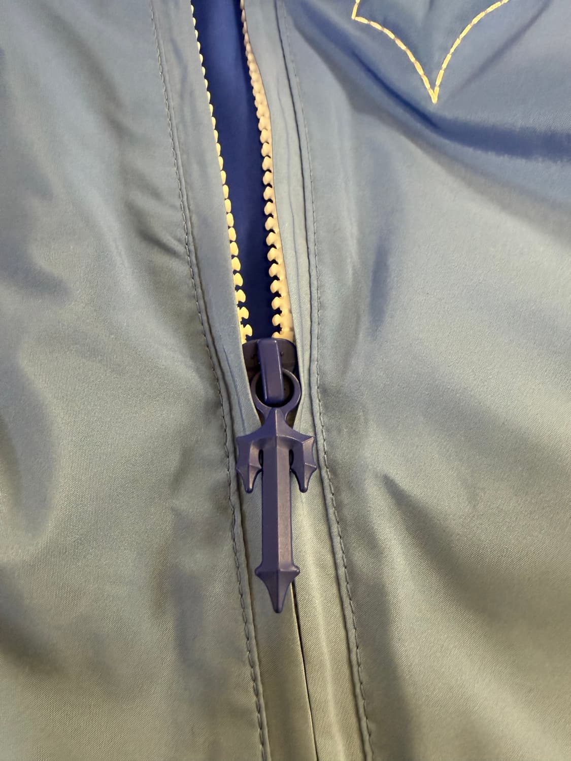 트랩스타 trapstar 아이언게이트 그라데이션 바람막이 상품이미지4