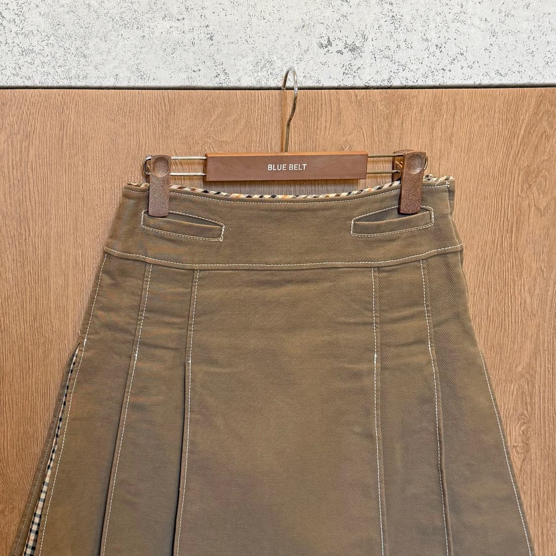 닥스 미디 스커트 사이드 플리츠 체크 배색 디테일 A라인 브라운 상품이미지6