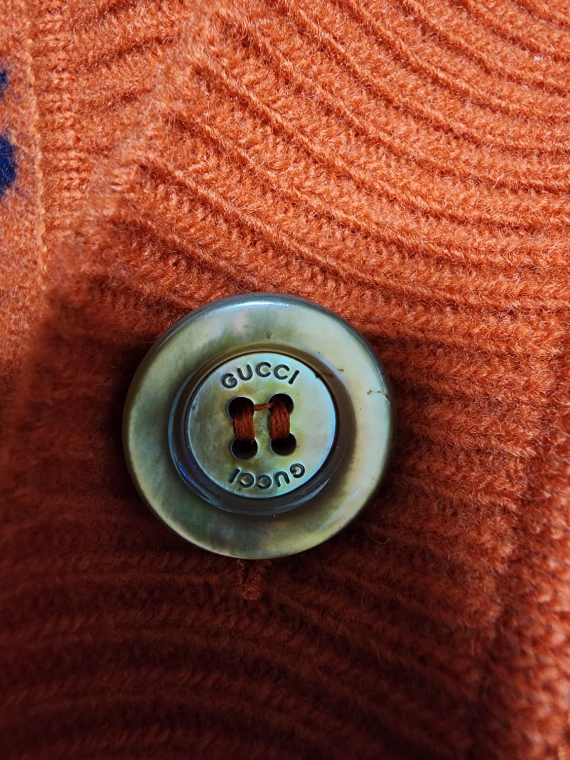 구찌 GG 패턴 오렌지 가디건 XL 100-105사이즈 상품이미지4