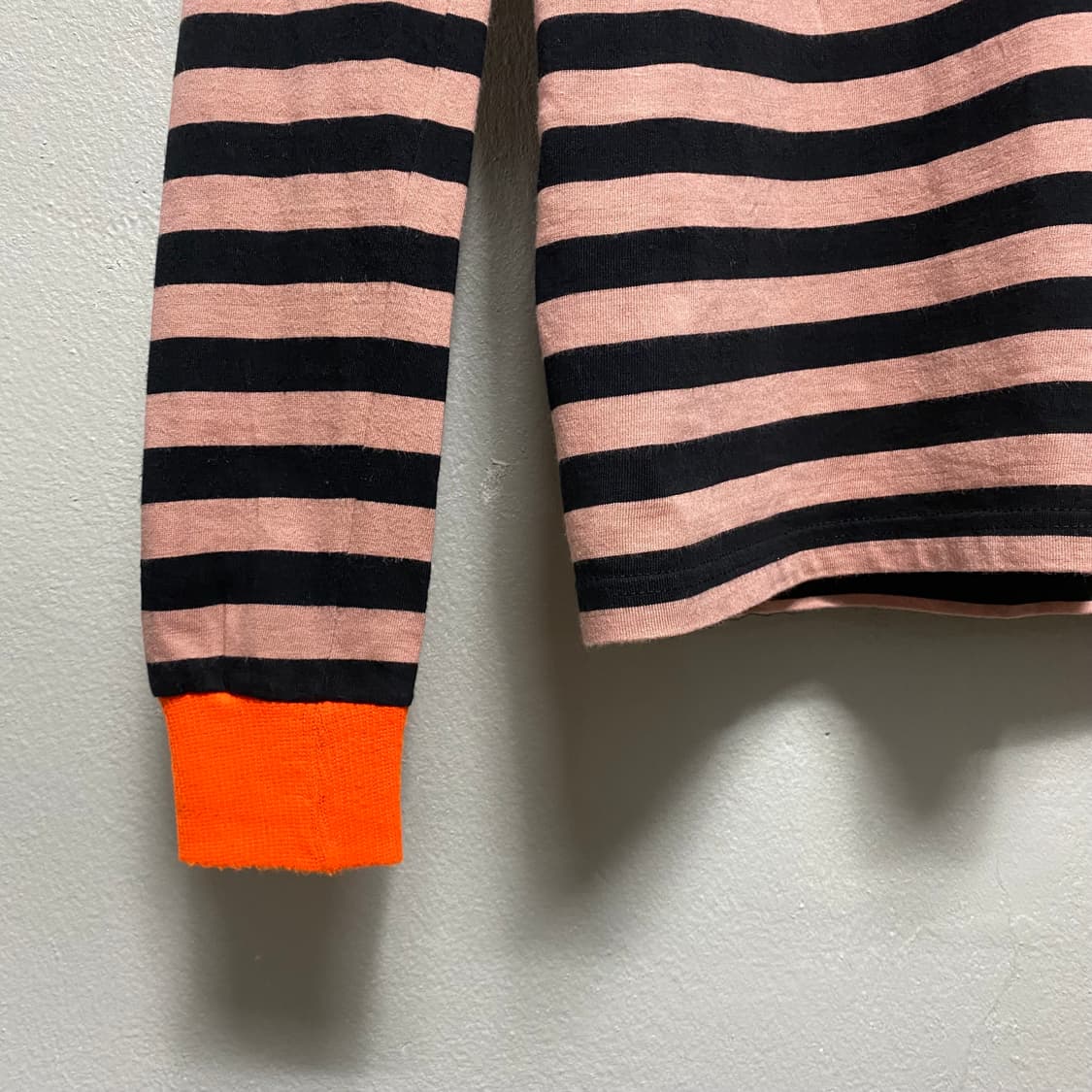 아페쎄 디자인 터틀넥 티셔츠 상품이미지4