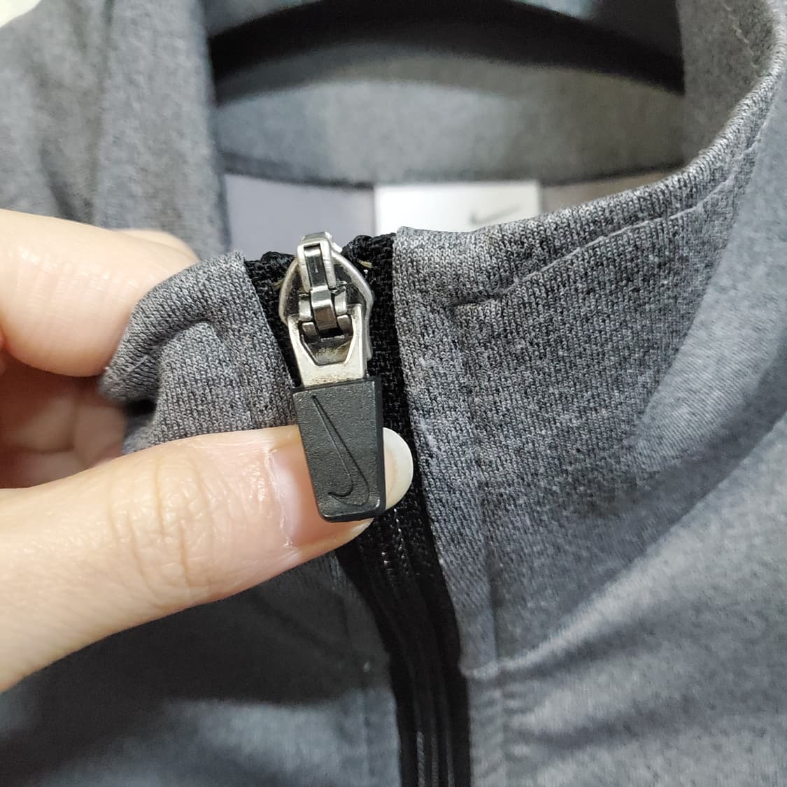 나이키  스우시 그레이 트랙 자켓  상품이미지4