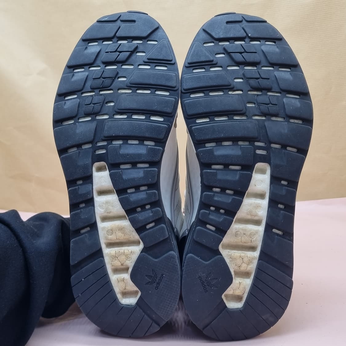 아디다스 ZX 2K 부스트 여성운동화240  상품이미지3