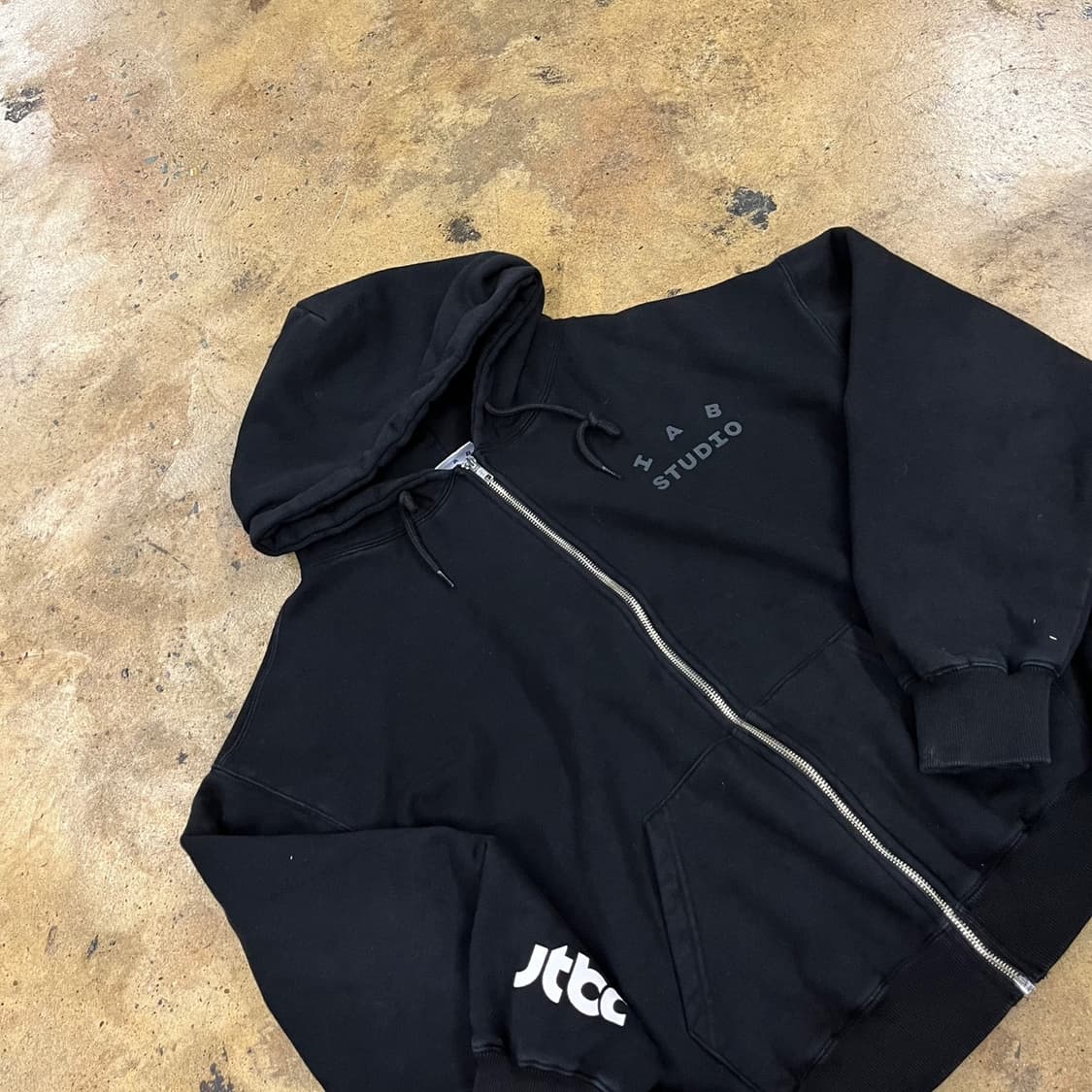 [정품/L] 아이앱스튜디오 IAB Studio 블랙 후드집업 b18 상품이미지1