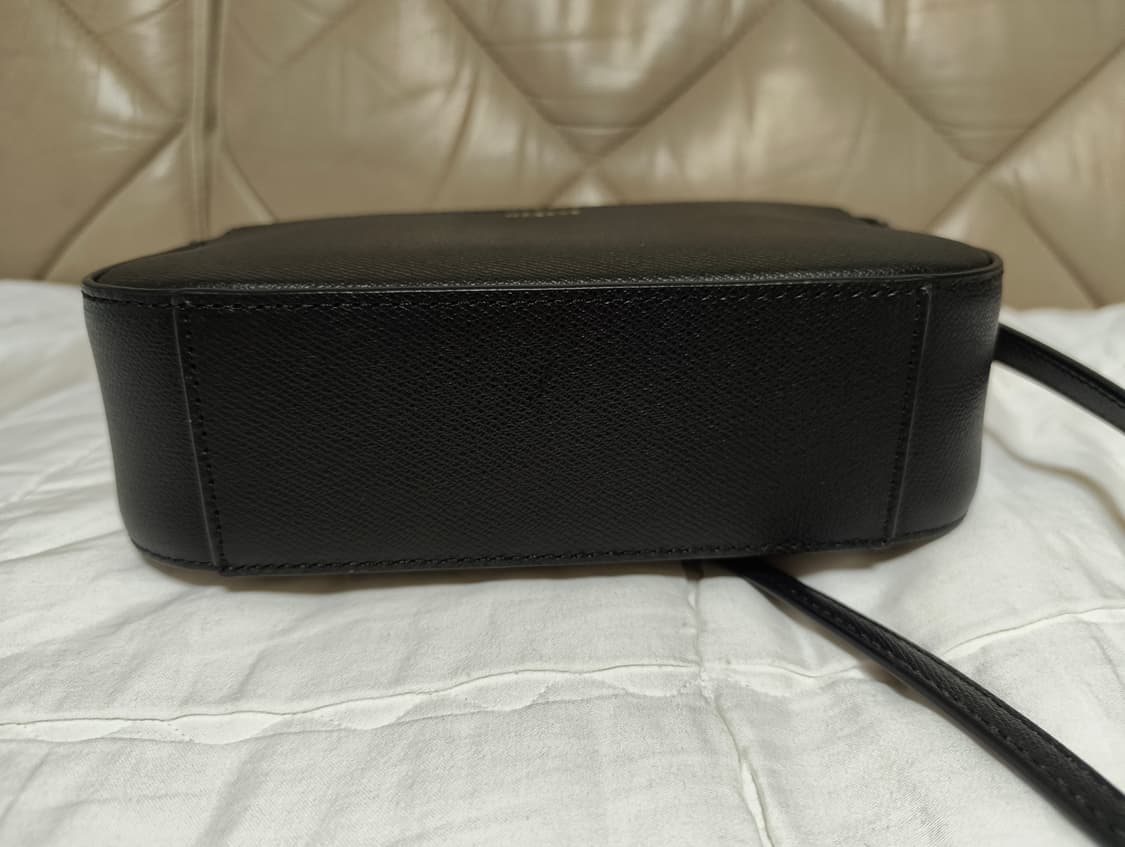 해지스 hazzys 블랙 가죽 큐빅 퍼피 카메라백 크로스백 상품이미지6