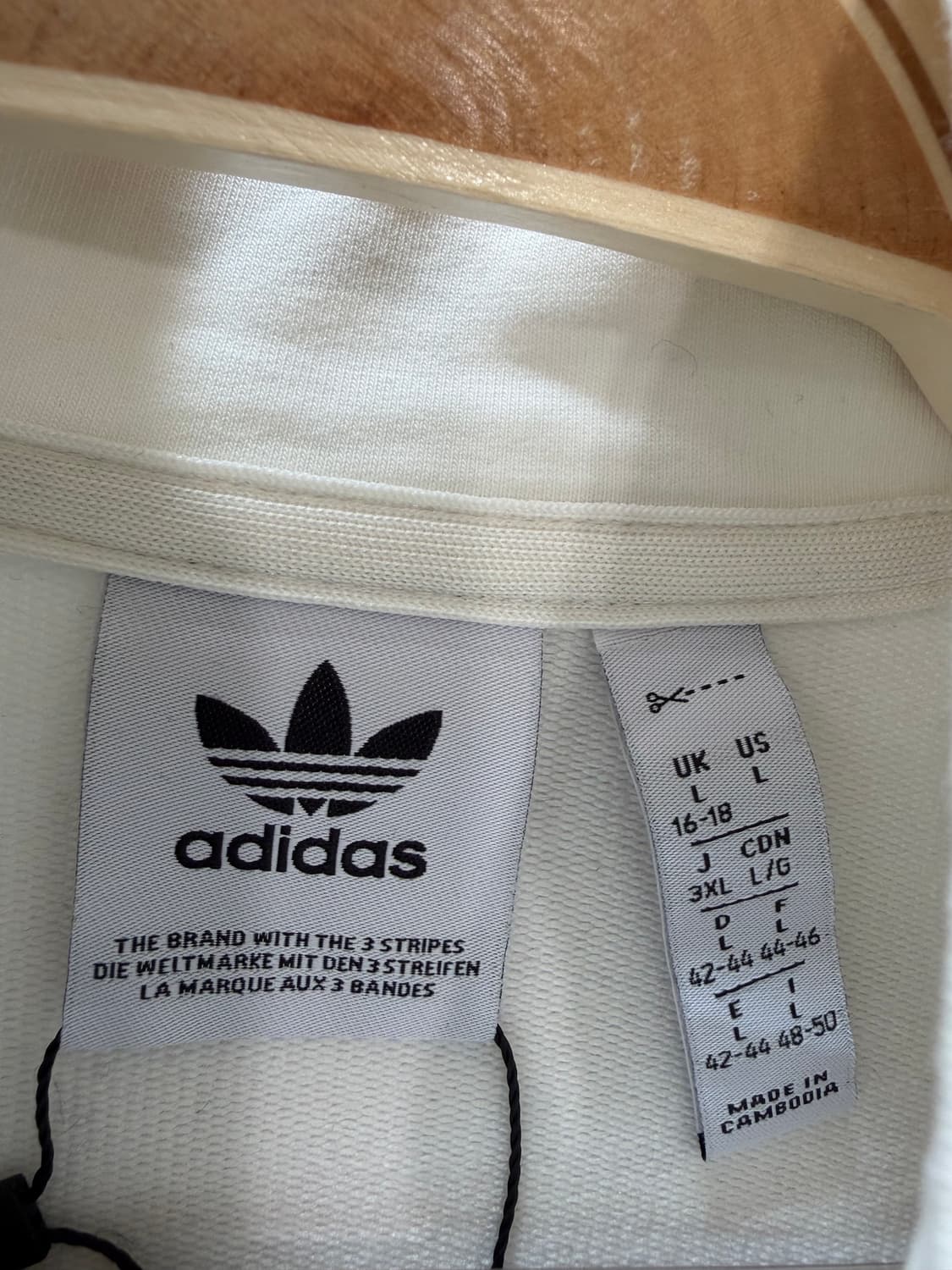 370. 아디다스 신형 시나모롤 져지 트랙탑 상품이미지2