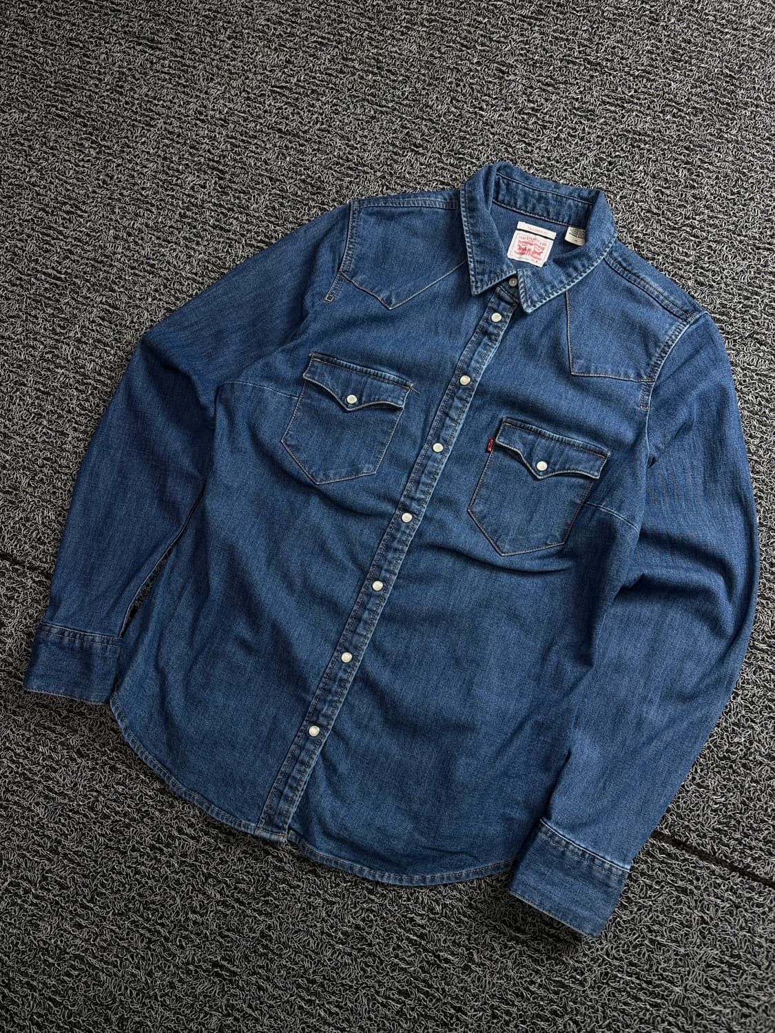 리바이스 USA 오리지날 우먼스 웨스턴 데님 셔츠 1499 상품이미지1