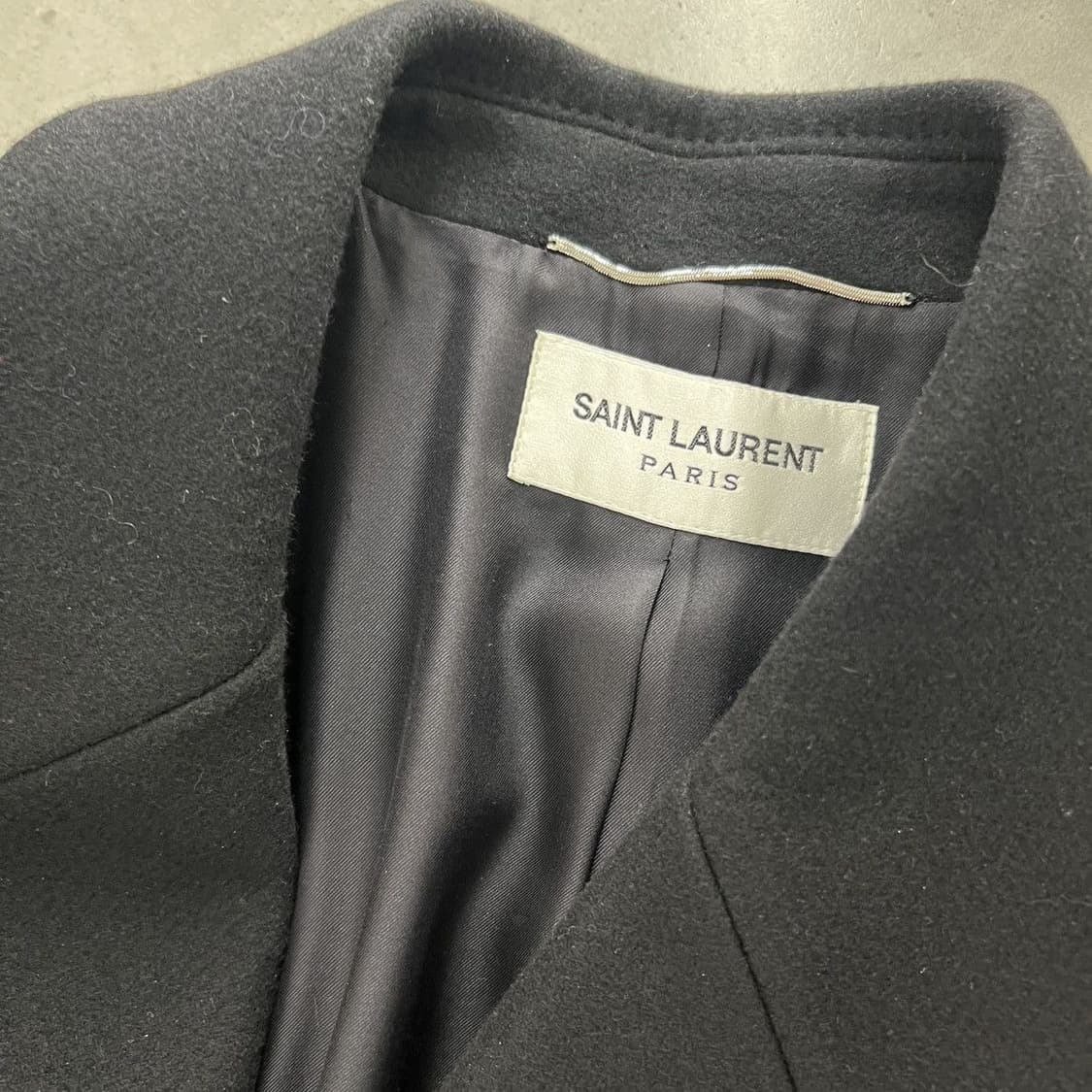 [차은우님 착용] 생로랑 23AW 울 오버사이즈 코트 상품이미지5