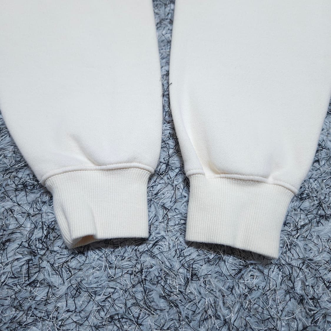 오아이오아이OiOi) M 여자 오버핏 크림 기모후드티 / 왕눈이샵 상품이미지6