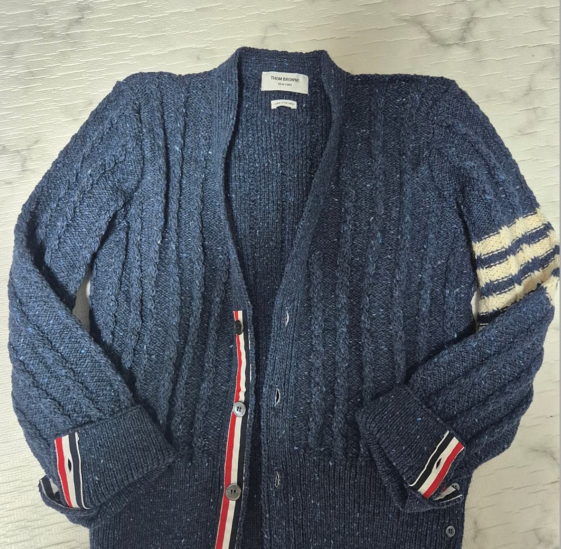 톰브라운 도네갈 가디건 판매합니다 상품이미지1