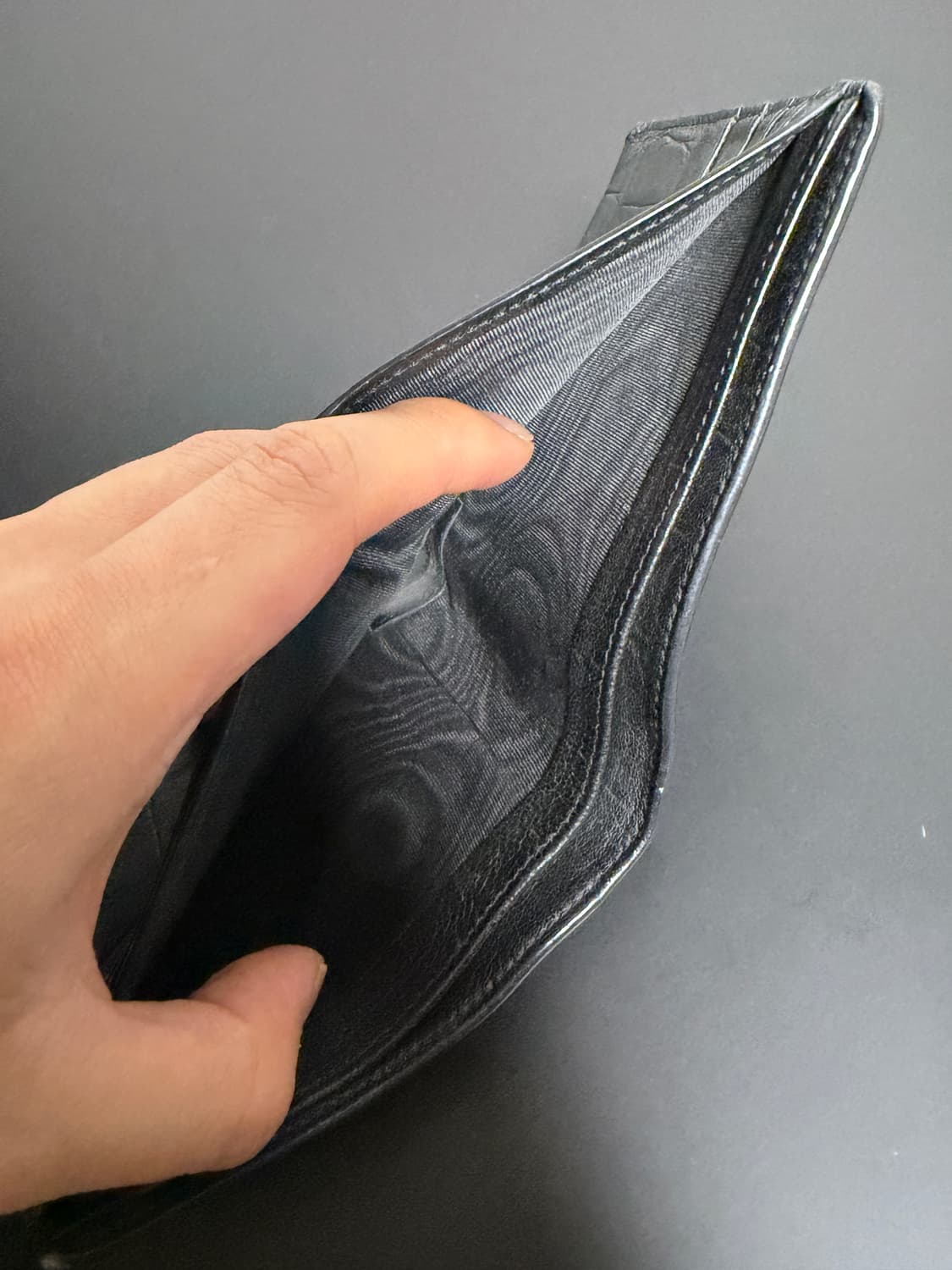 입생로랑 모노그램 이스트 웨스트 반지갑 상품이미지9