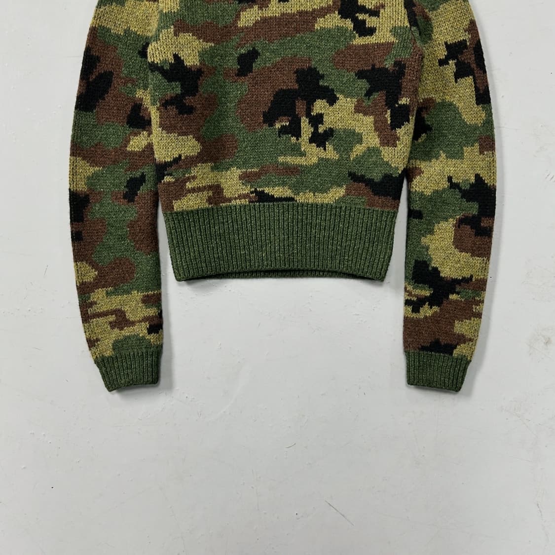 미우미우 19FW 런웨이피스 카모플라쥬 니트  상품이미지5