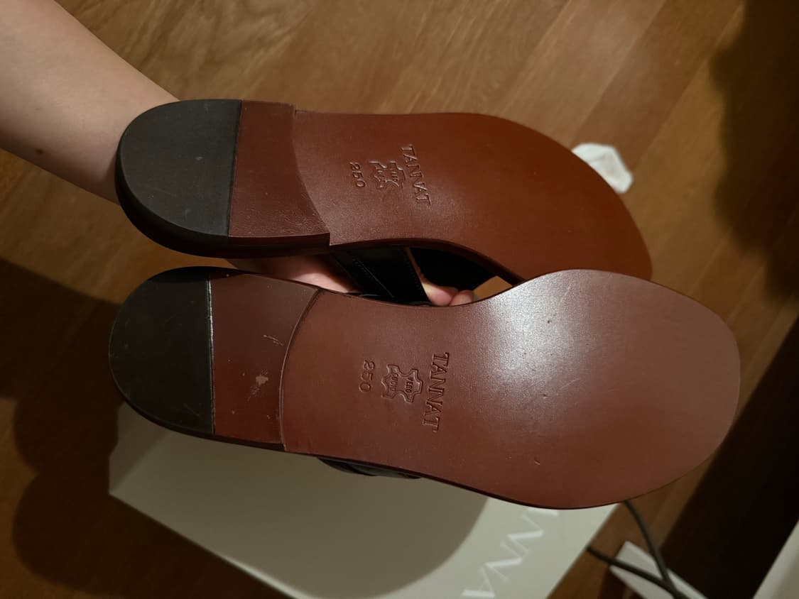 타낫 리본 레더 슬리퍼 상품이미지3