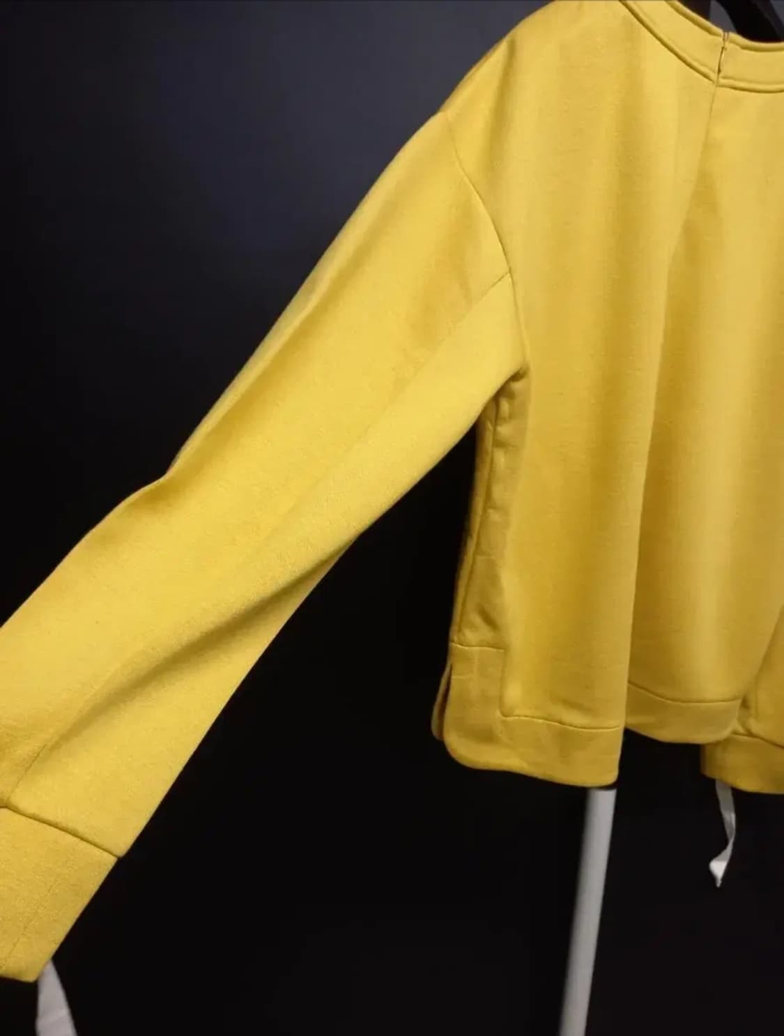 세컨플로어 얇은 네오프렌 맨투맨 55.66 상품이미지6