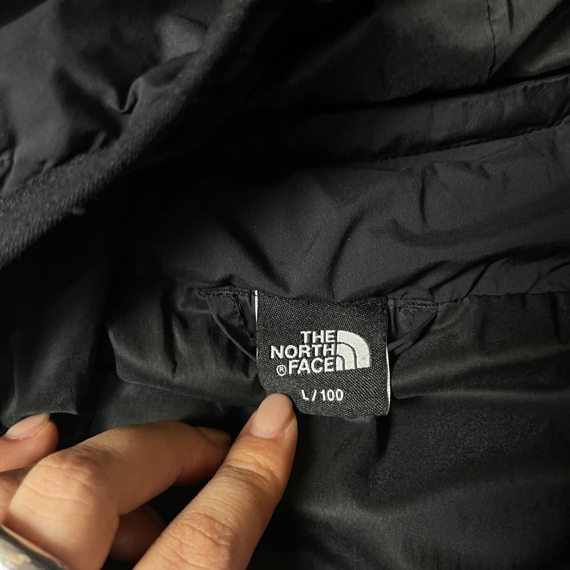 노스페이스 블랙 삼각 패턴 스트링 바람막이 자켓 100 상품이미지4