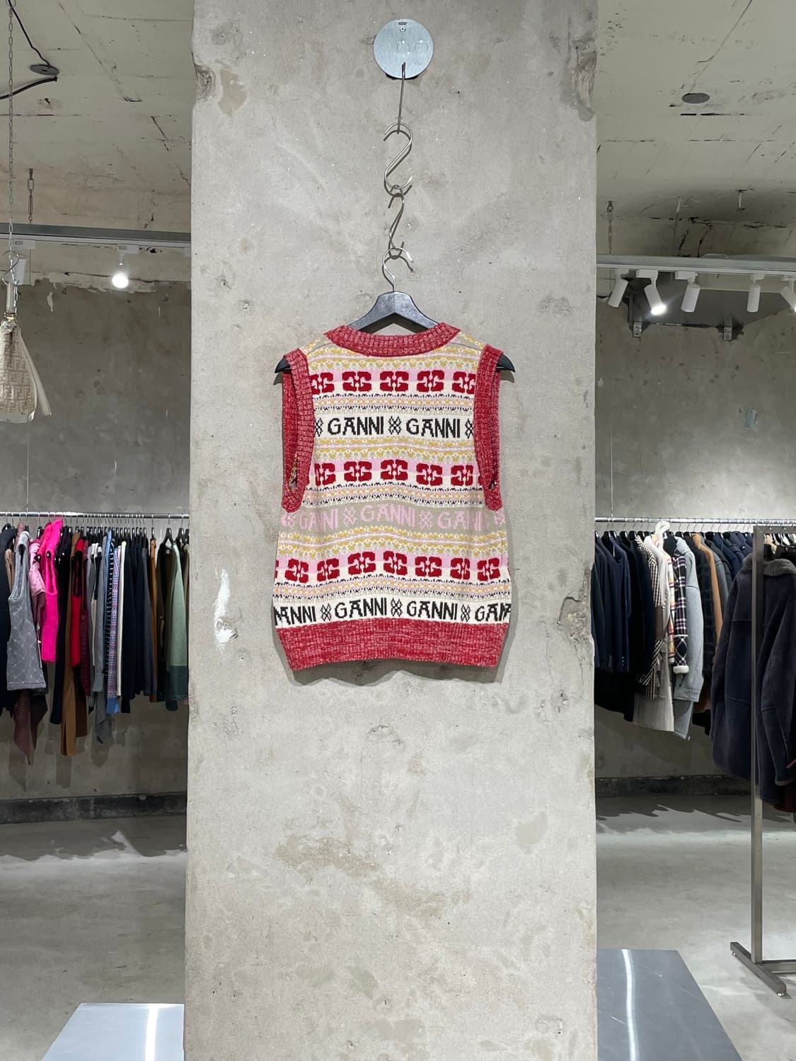 가니 믹스 로고 V넥 울 니트 베스트 상품이미지6