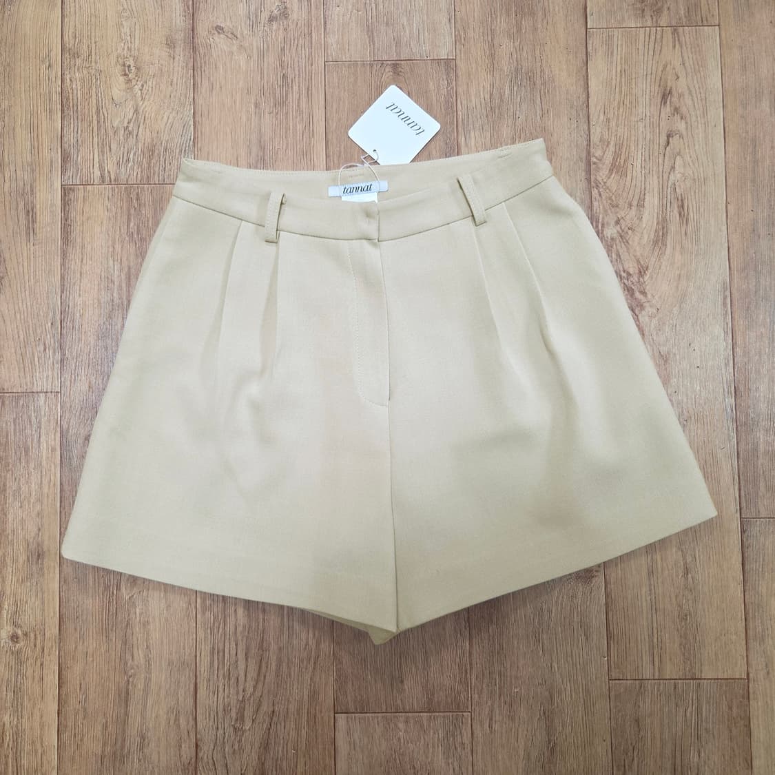 타낫(tannat) 모던 핀턱 숏팬츠 66 새상품 상품이미지2