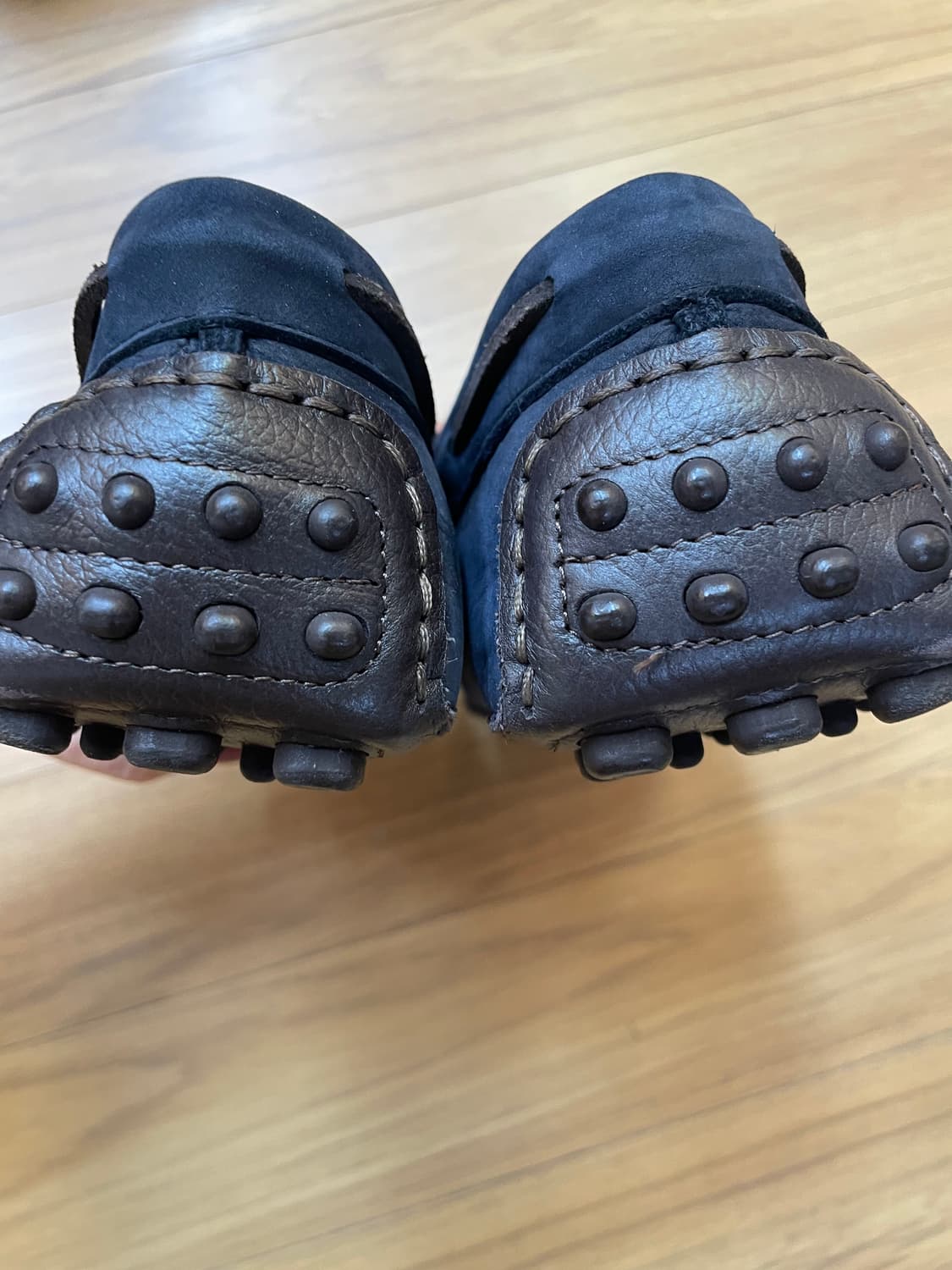 Massimo Dutti 남성 로퍼 판매합니다. 네이비 색상의 고급스러운 상품이미지4