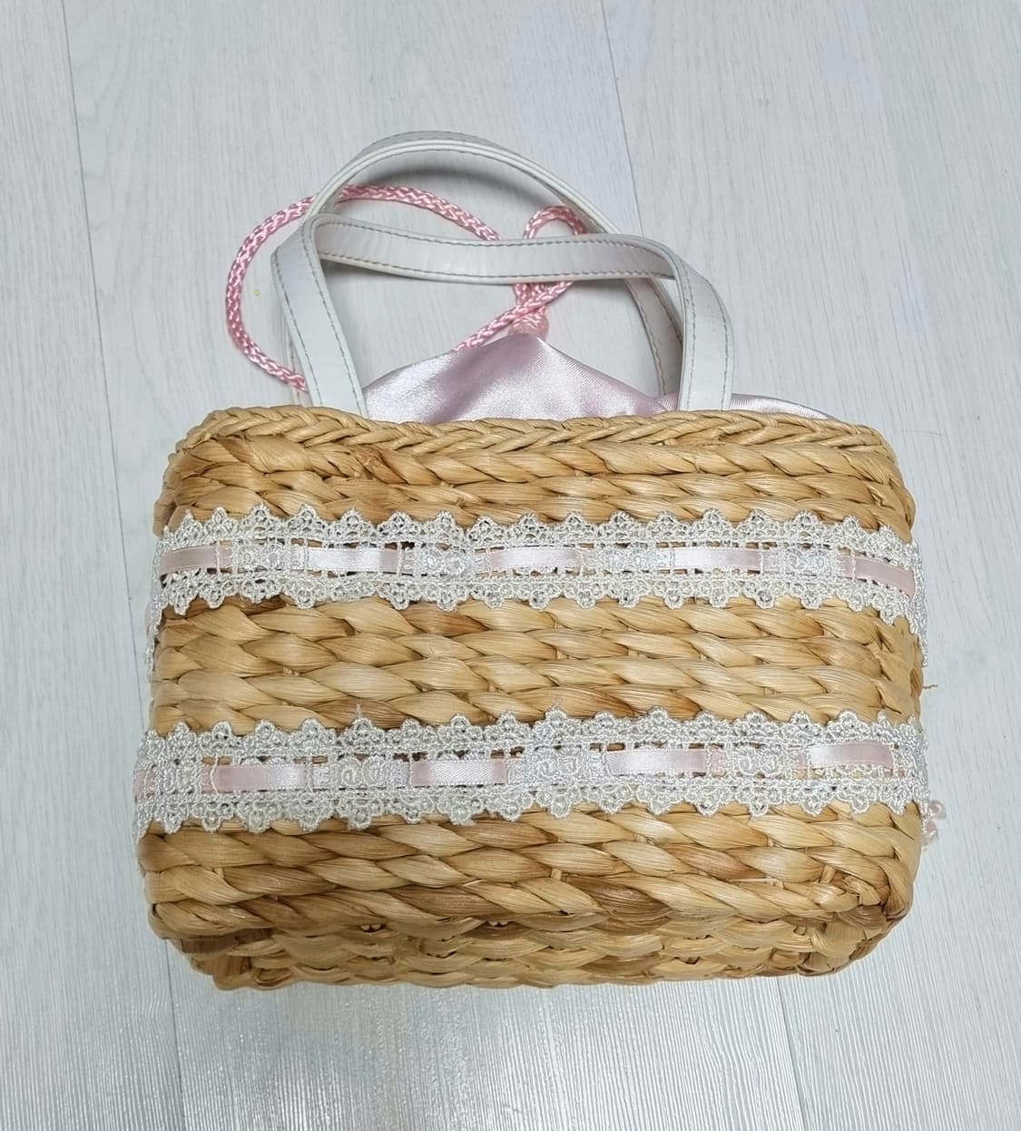 빈티지 레이스 리본 핑크 라탄 가방 상품이미지3