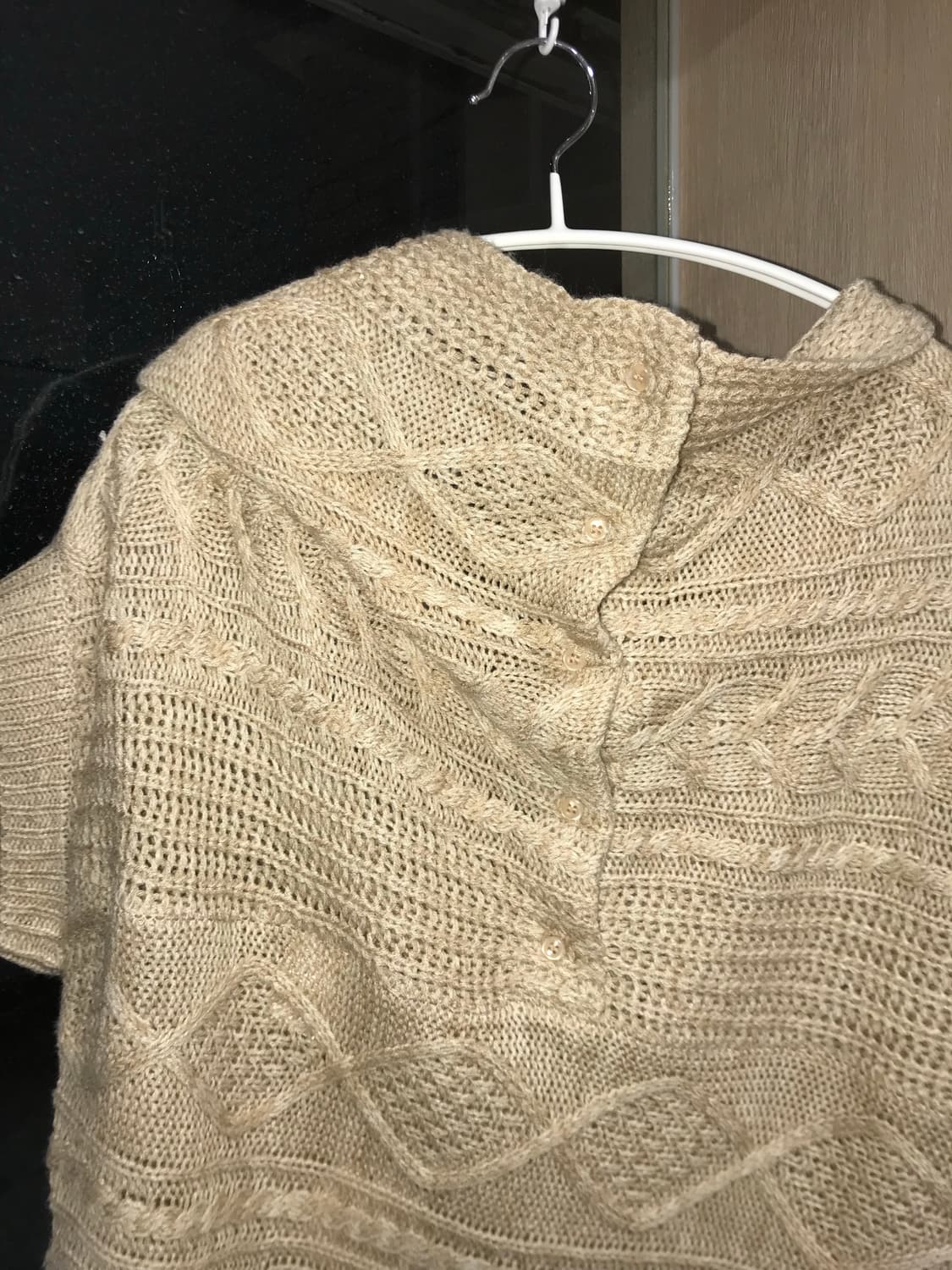 beige off-shoulder knit 상품이미지5