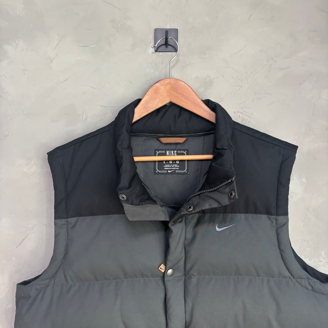 나이키 스우시 구스다운 패딩조끼 그레이 상품이미지2