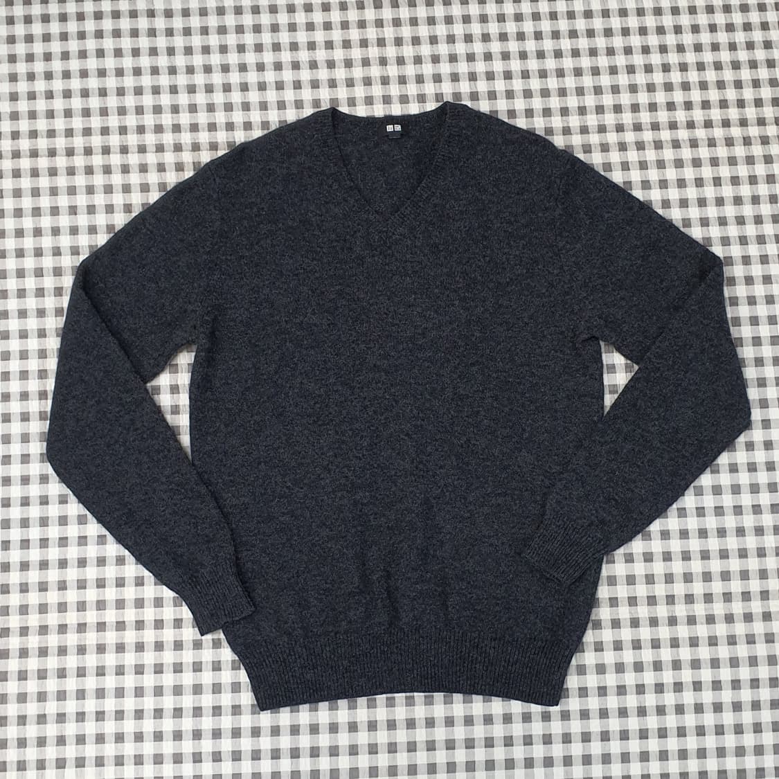 유니클로 울100 브이넥 니트 남자95 상품이미지1