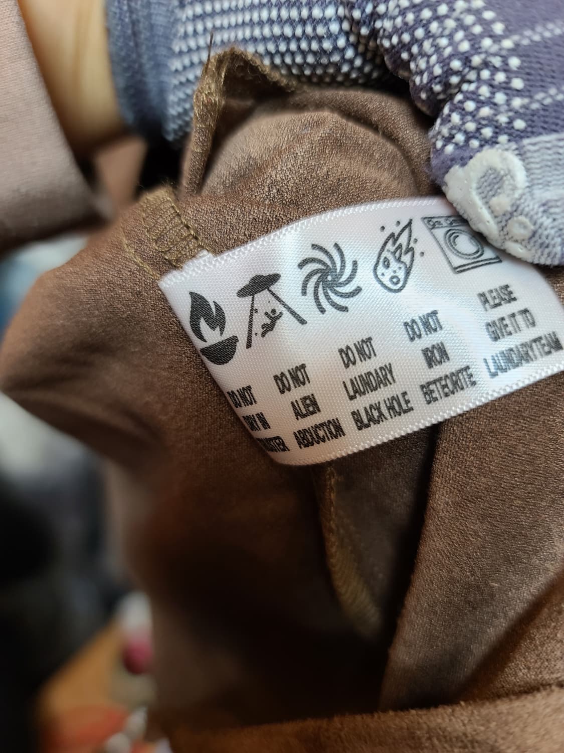 어셈블 브라운 스웨이드 프렌지 자켓100-105  공용 상품이미지4