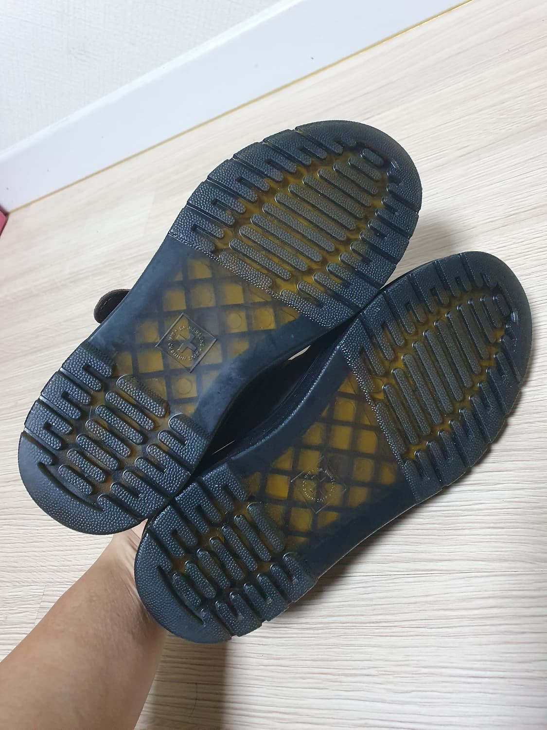 닥터마틴 브루클라인 뮬 슬리퍼 250 상품이미지7