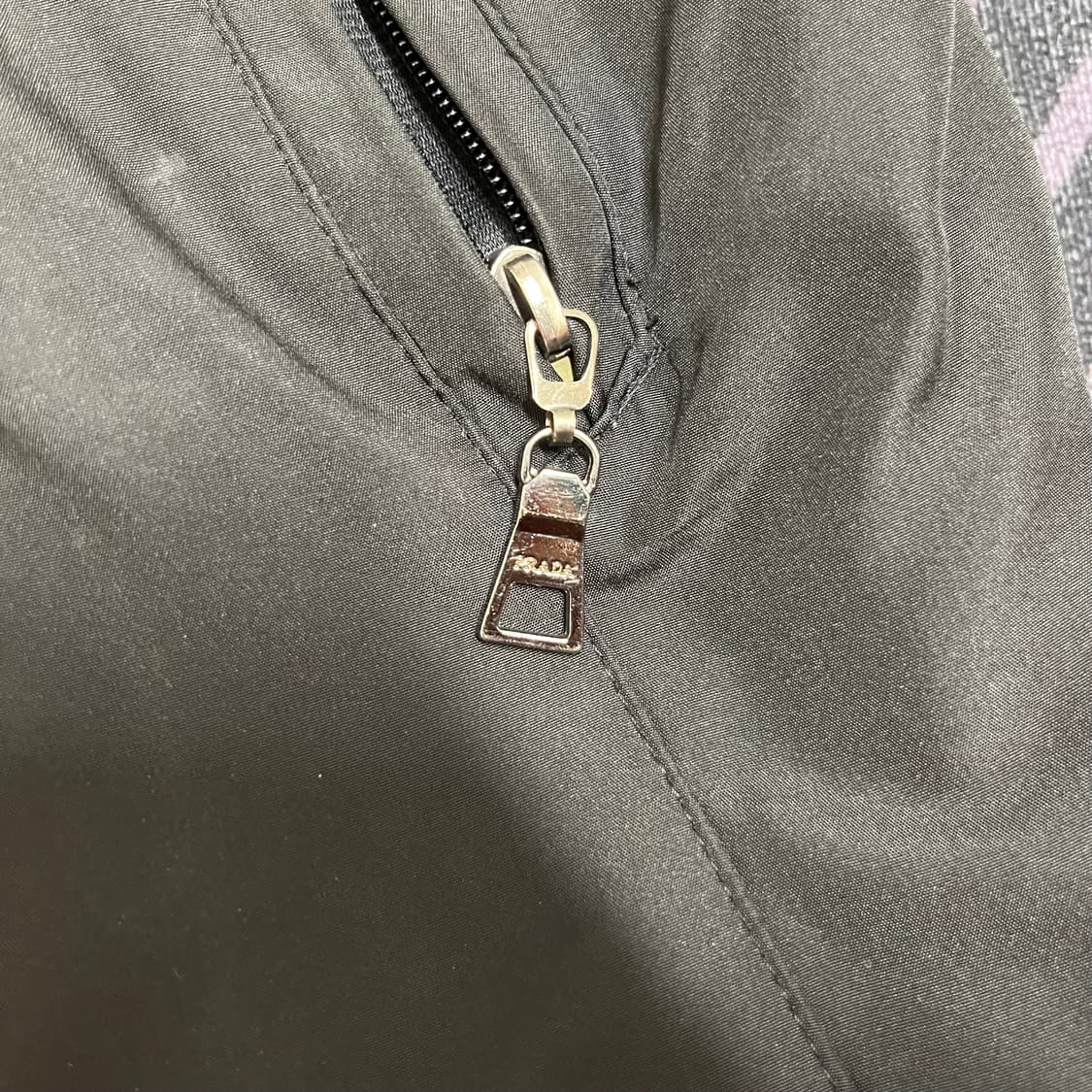 프라다 나일론 패디드 자켓 상품이미지4