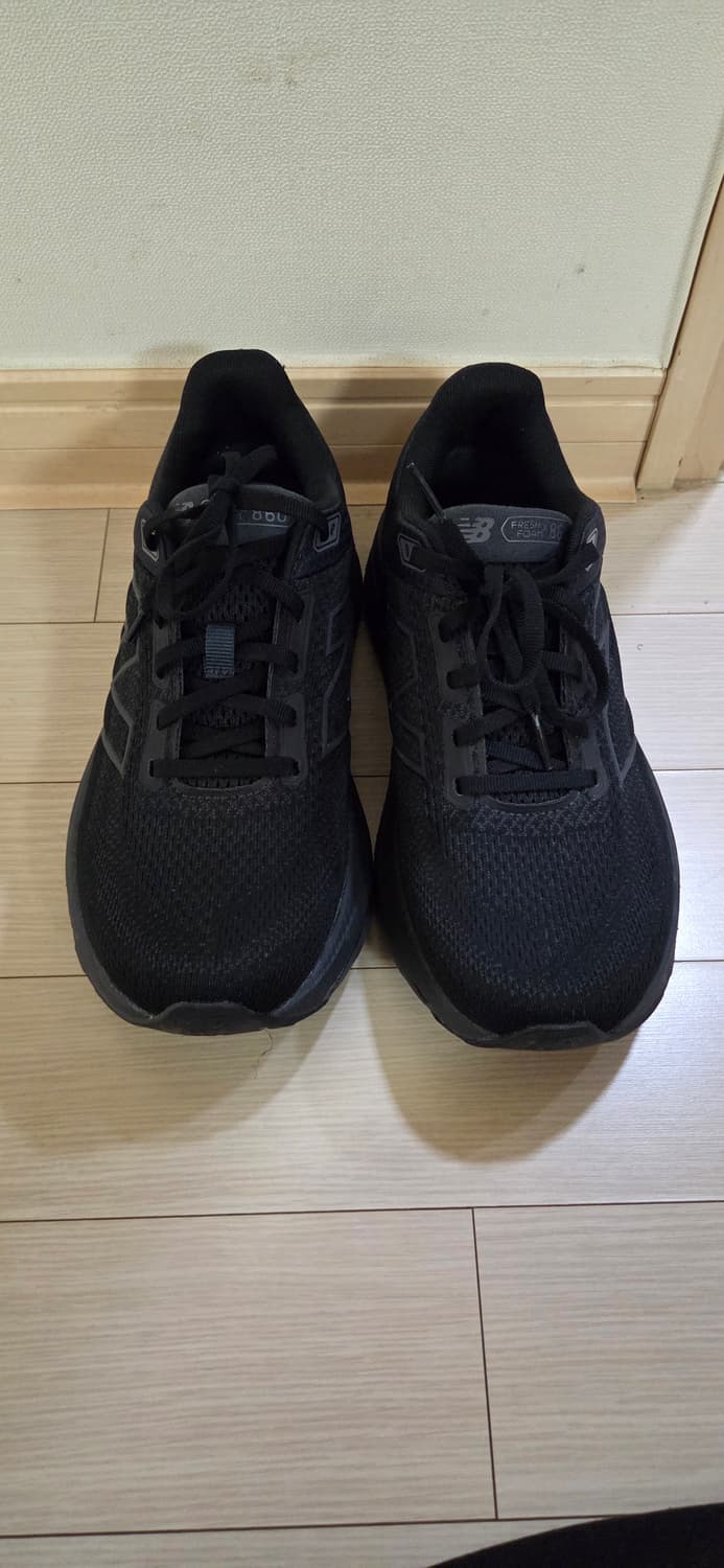 뉴발란스 860 V14 265 블랙 상품이미지1