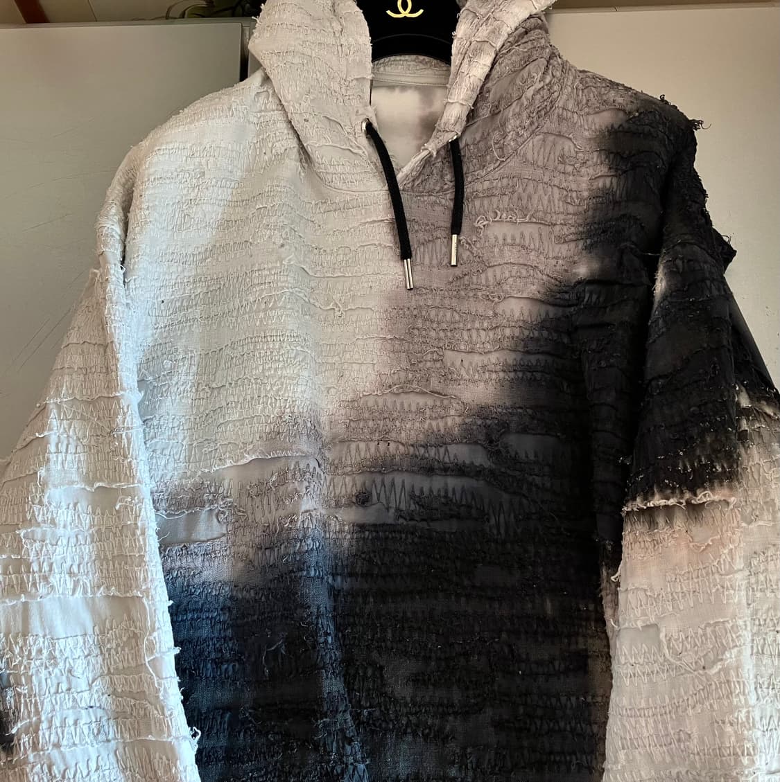 지방시 보로 후드티 상품이미지4