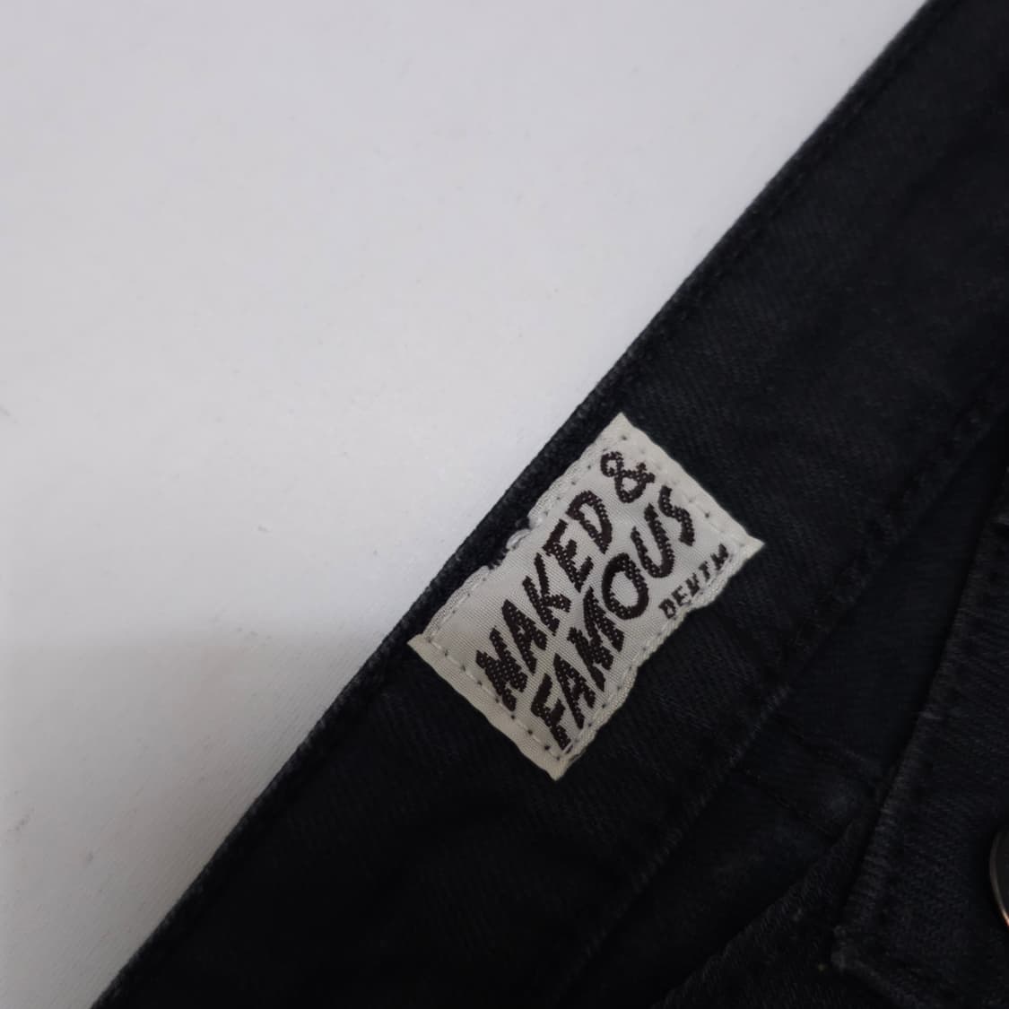 네이키드앤페이머스 왁스 블랙데님 진 상품이미지3