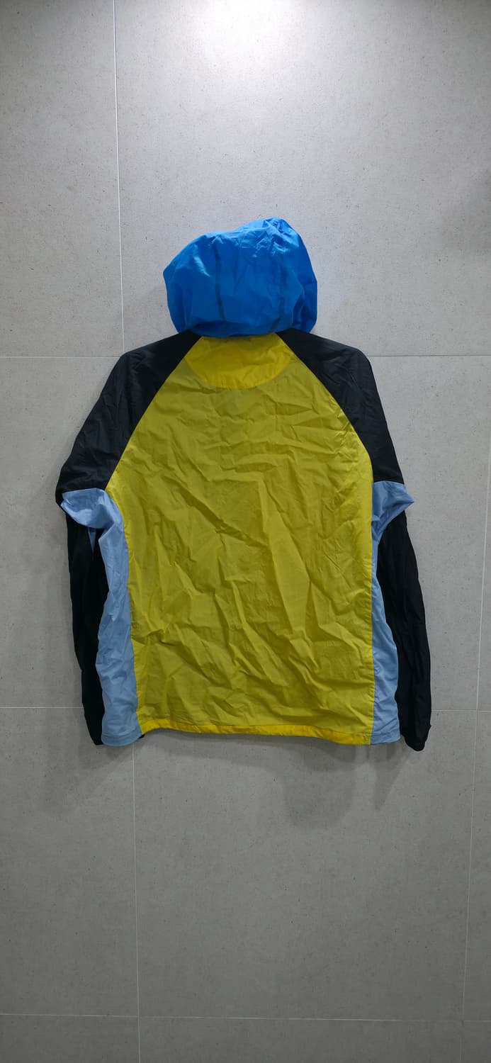 공용)마르니 X 유니클로 바람막이 상품이미지2