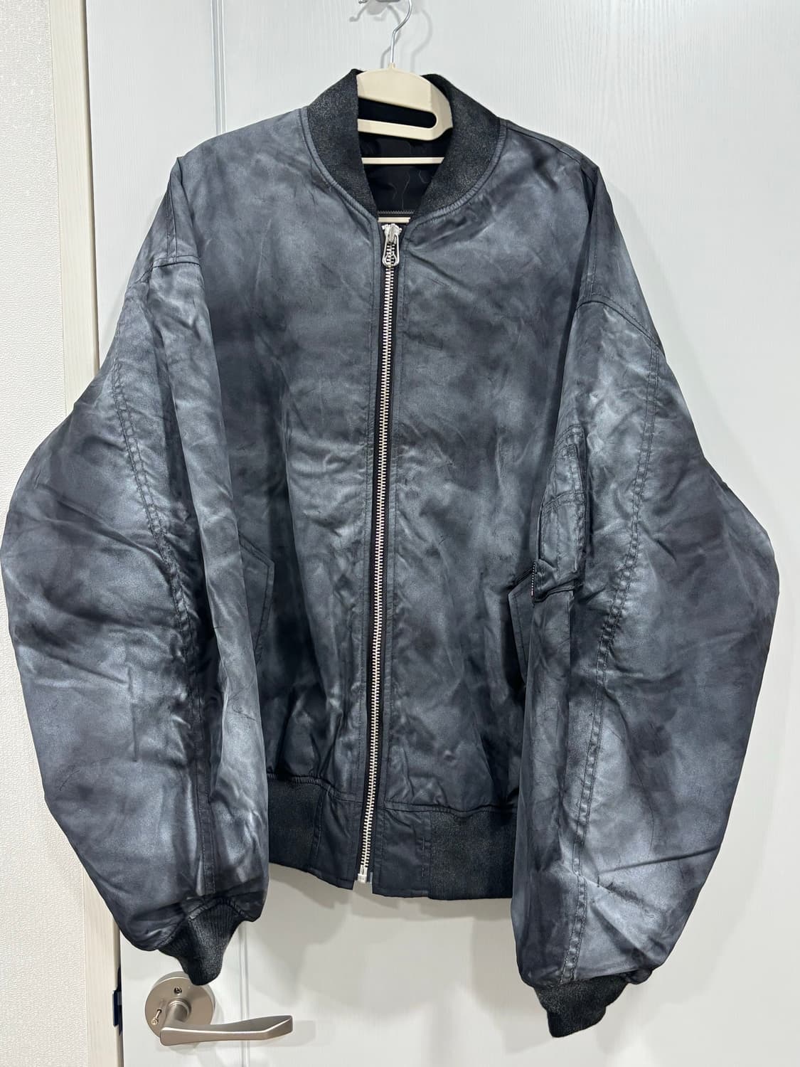 YOKE 24AW 스프레이 프린티드 봄버자켓 상품이미지2