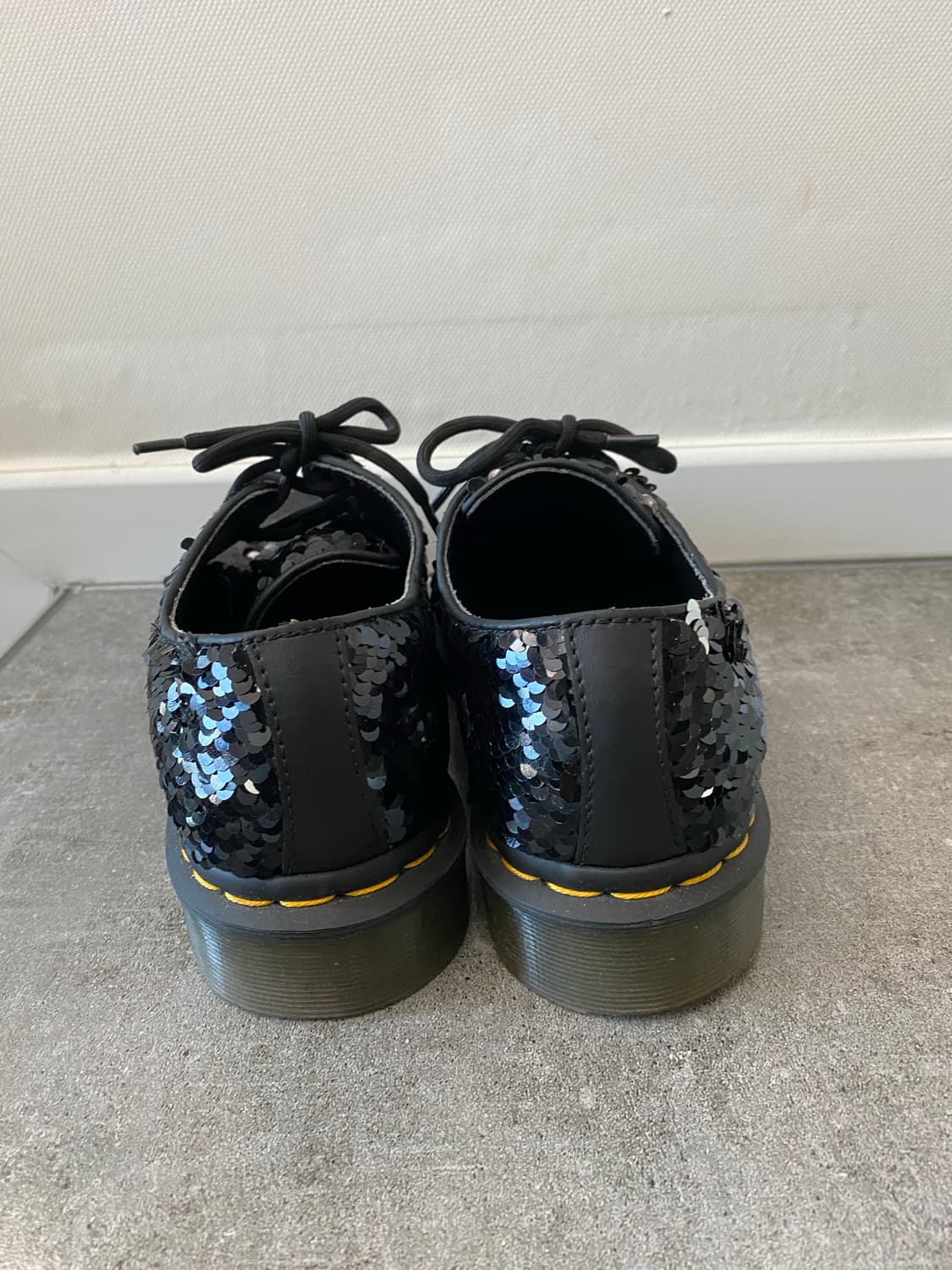 닥터마틴 스팽글 블랙 로우워커 38 상품이미지6