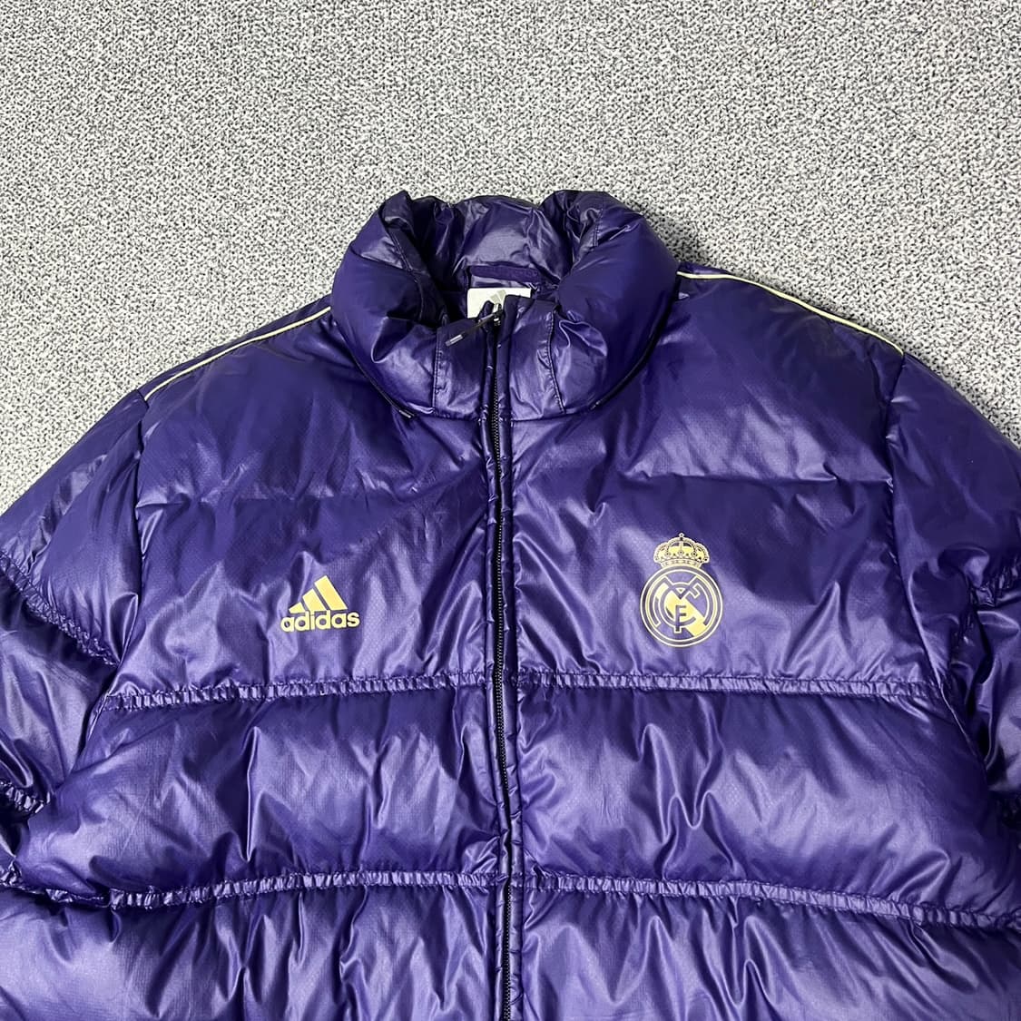아디다스 레알마드리드 패딩 자켓 상품이미지2