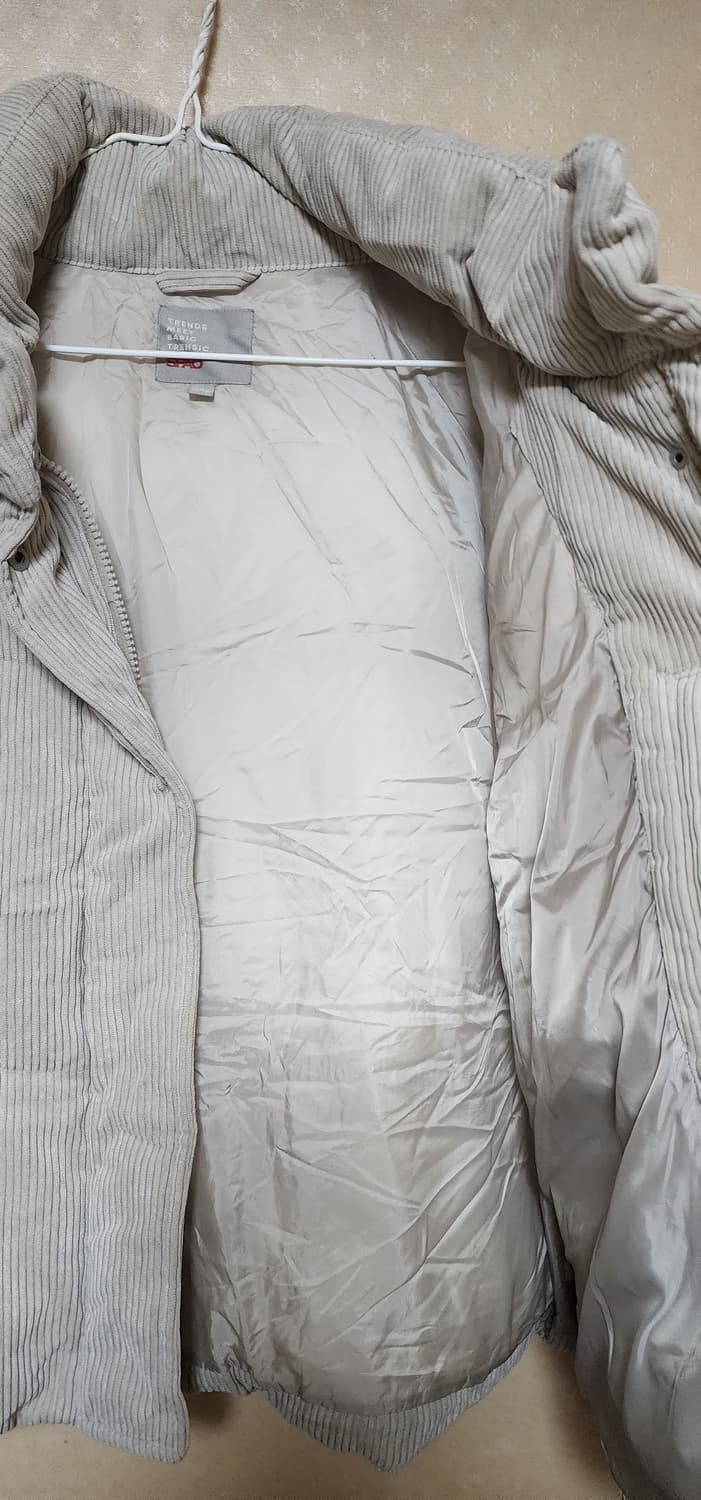 스파오 여성 코듀로이 골덴 패딩점퍼m새급 상품이미지3