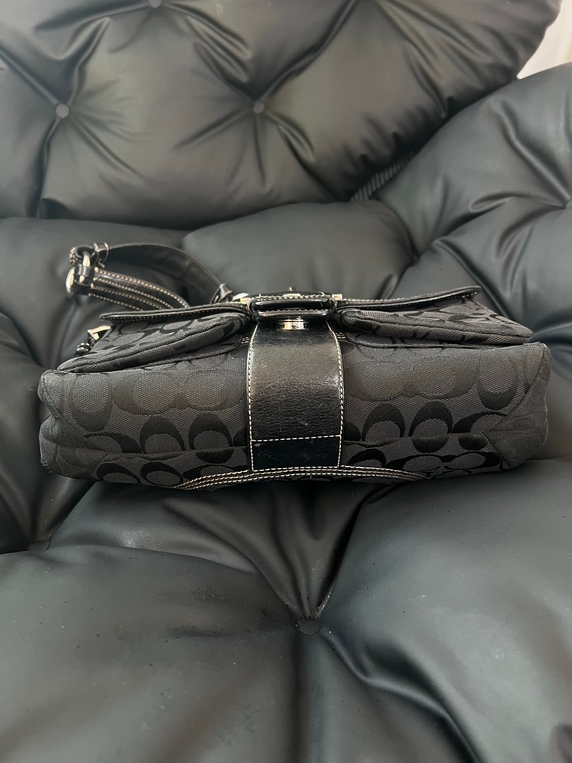 코치 소호 Y2K 버클 숄더백 상품이미지6