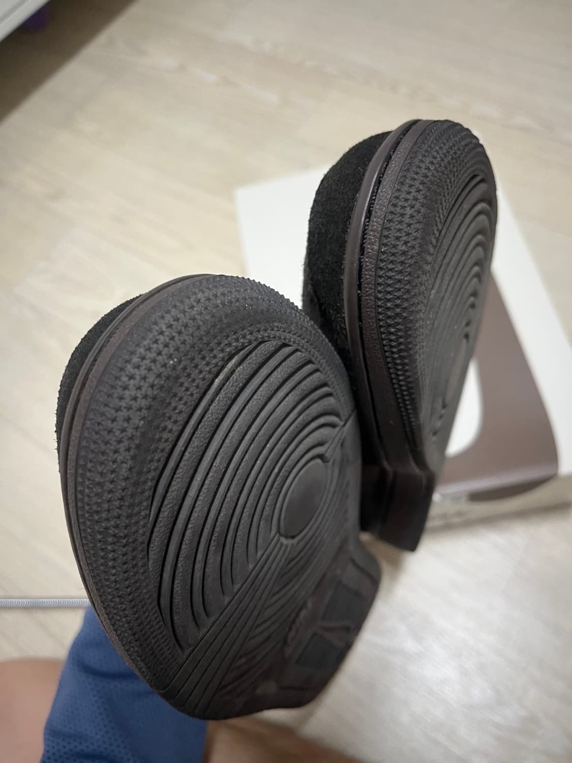 나이키 조던1 트래비스스캇 벨벳브라운 270 상태 굿(크림발) 상품이미지4