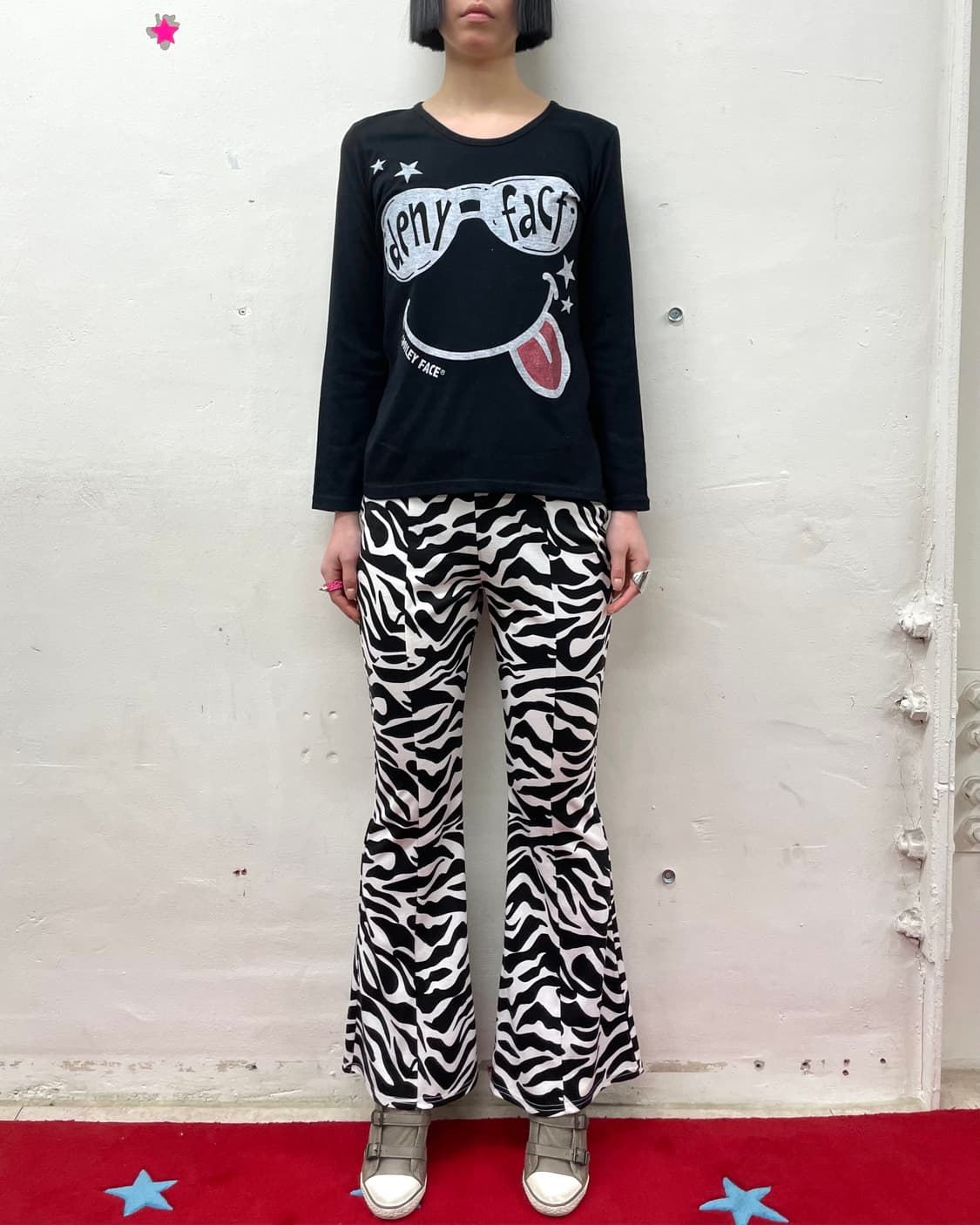 Smile Sunglasses Black Long Sleeve 상품이미지2