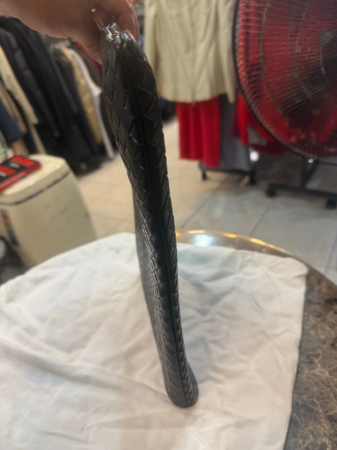 정품 보테카베네타 클러치 팝니다 상품이미지3