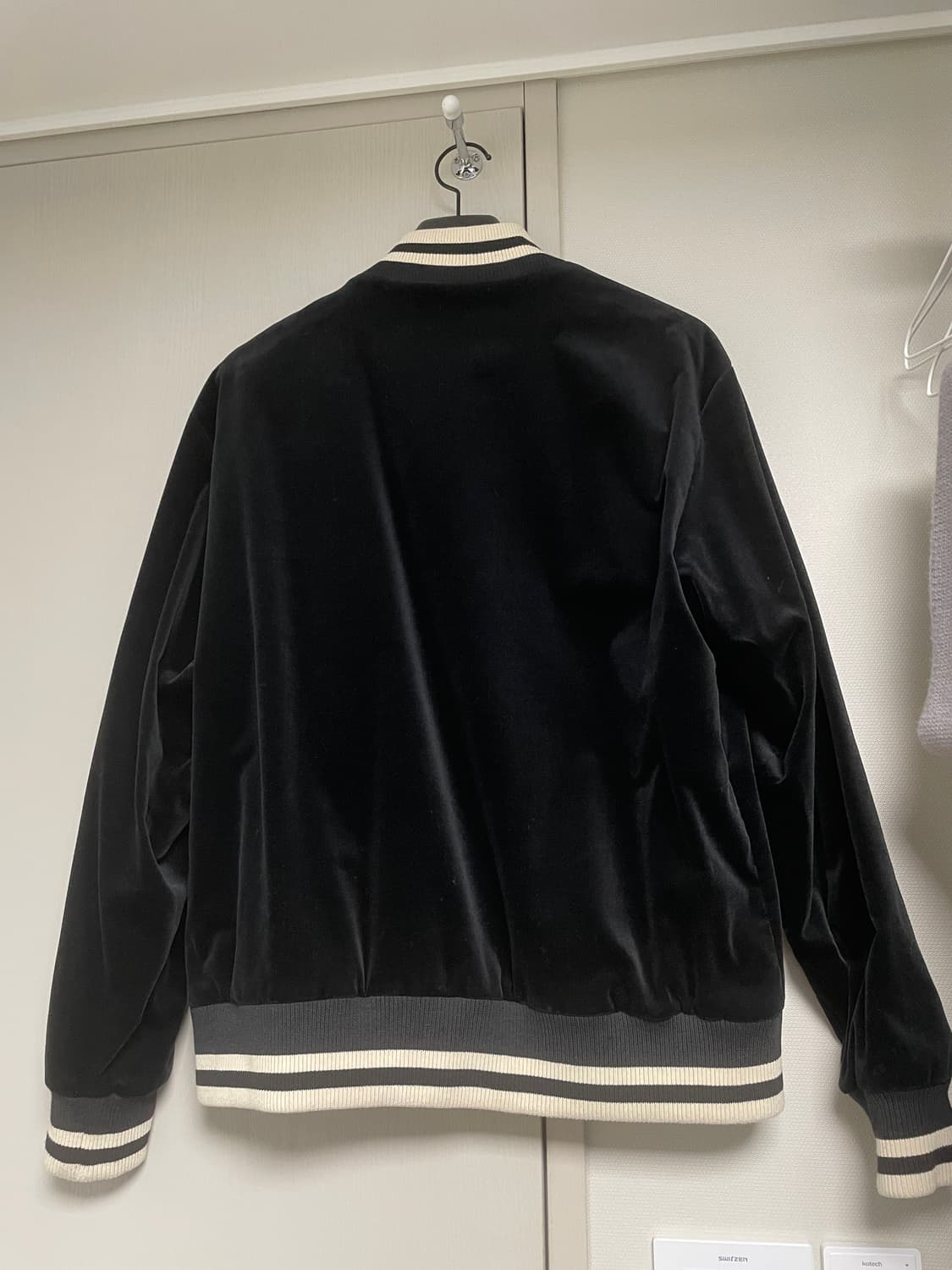 M)유스 벨벳 트랙 자켓 블랙 상품이미지4