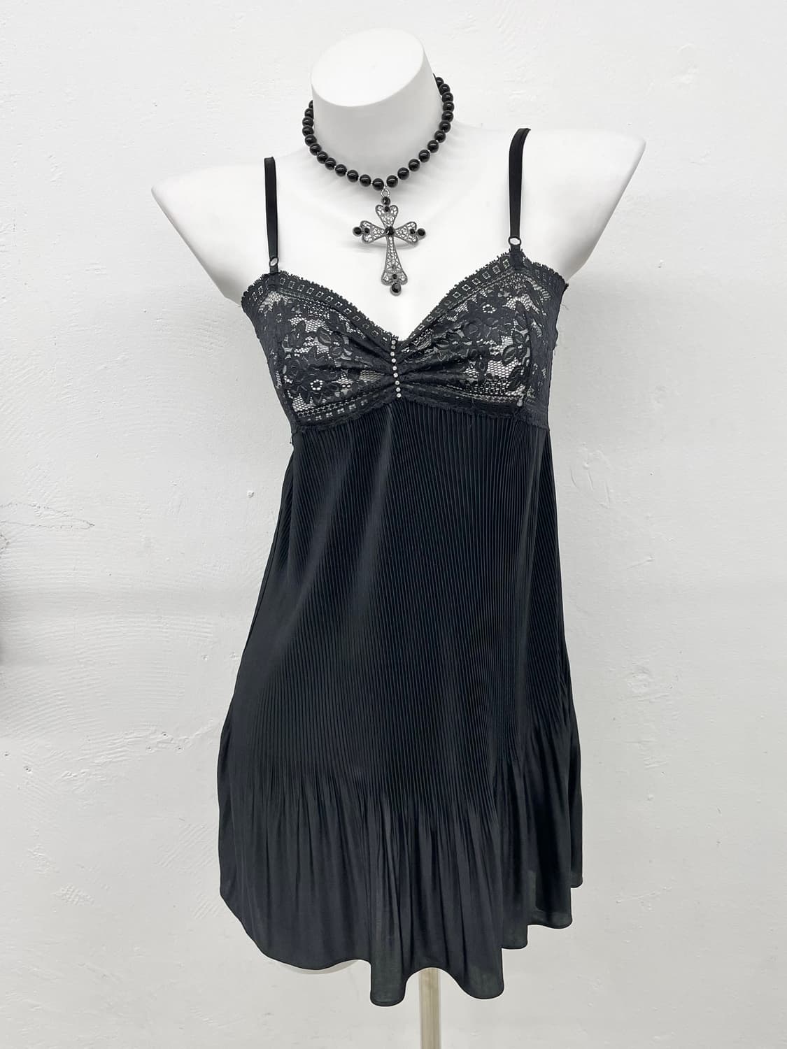 블랙 큐빅 플리츠 슬립 상품이미지1