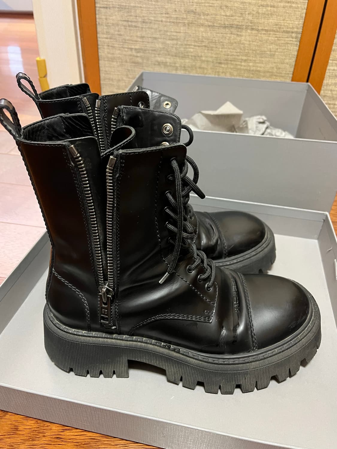 발렌시아가 트랙터 부츠 상품이미지3