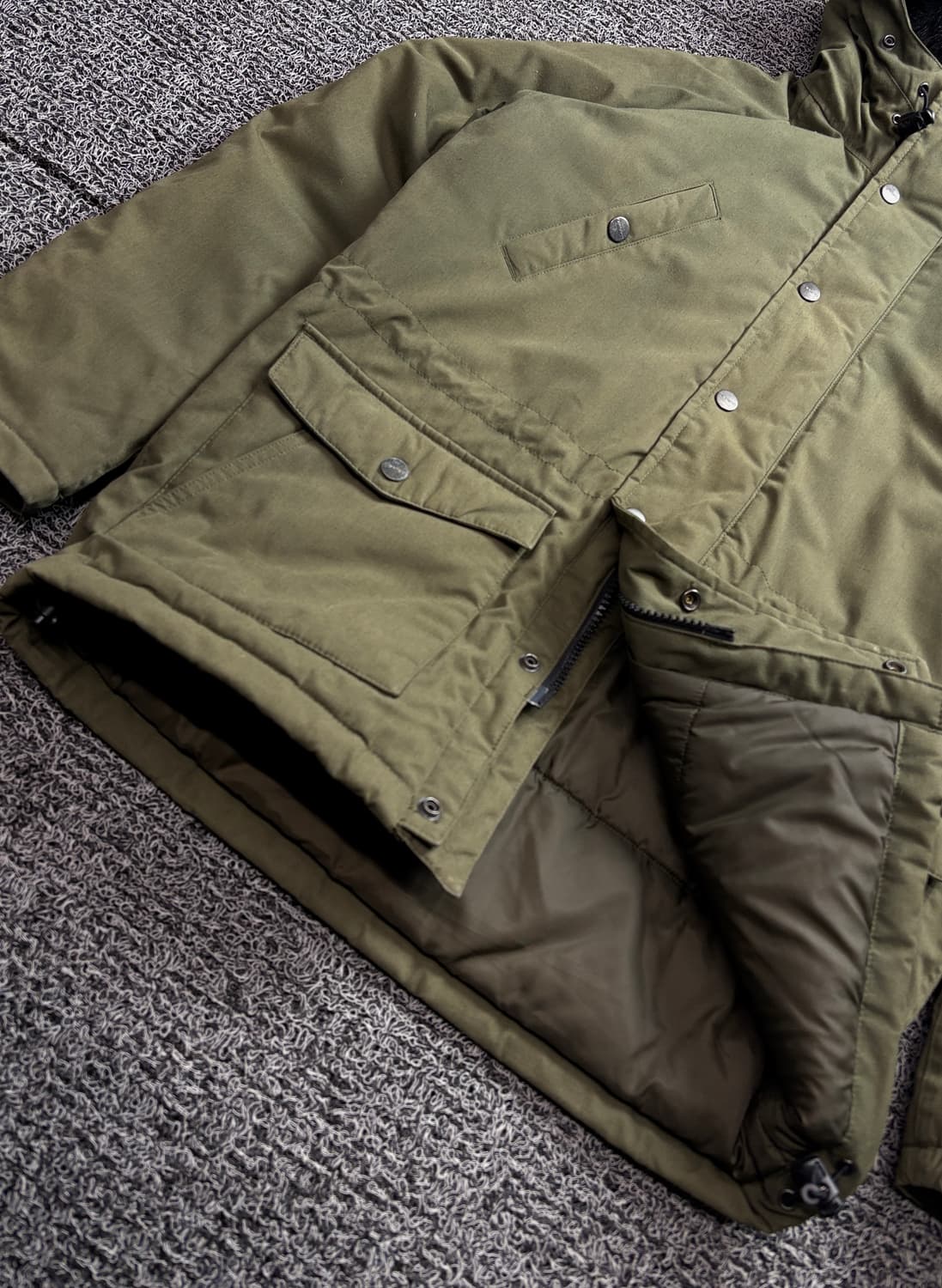 칼하트 WIP 웰론 트래퍼 파카 올리브 2022 상품이미지4