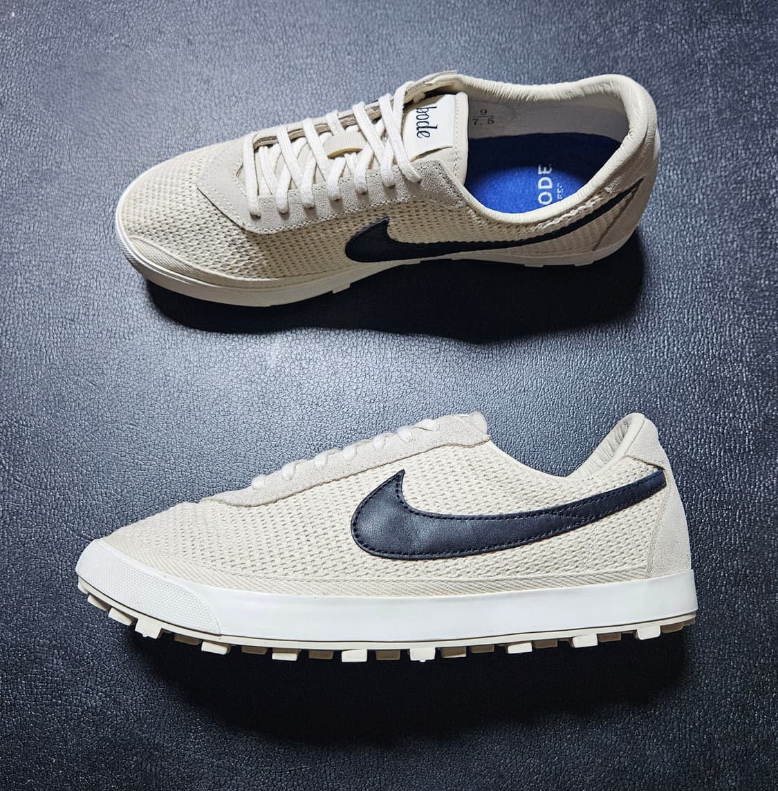 255 나이키 X 보디 아스트로그래버 라이트 크림 앤 블랙 상품이미지1